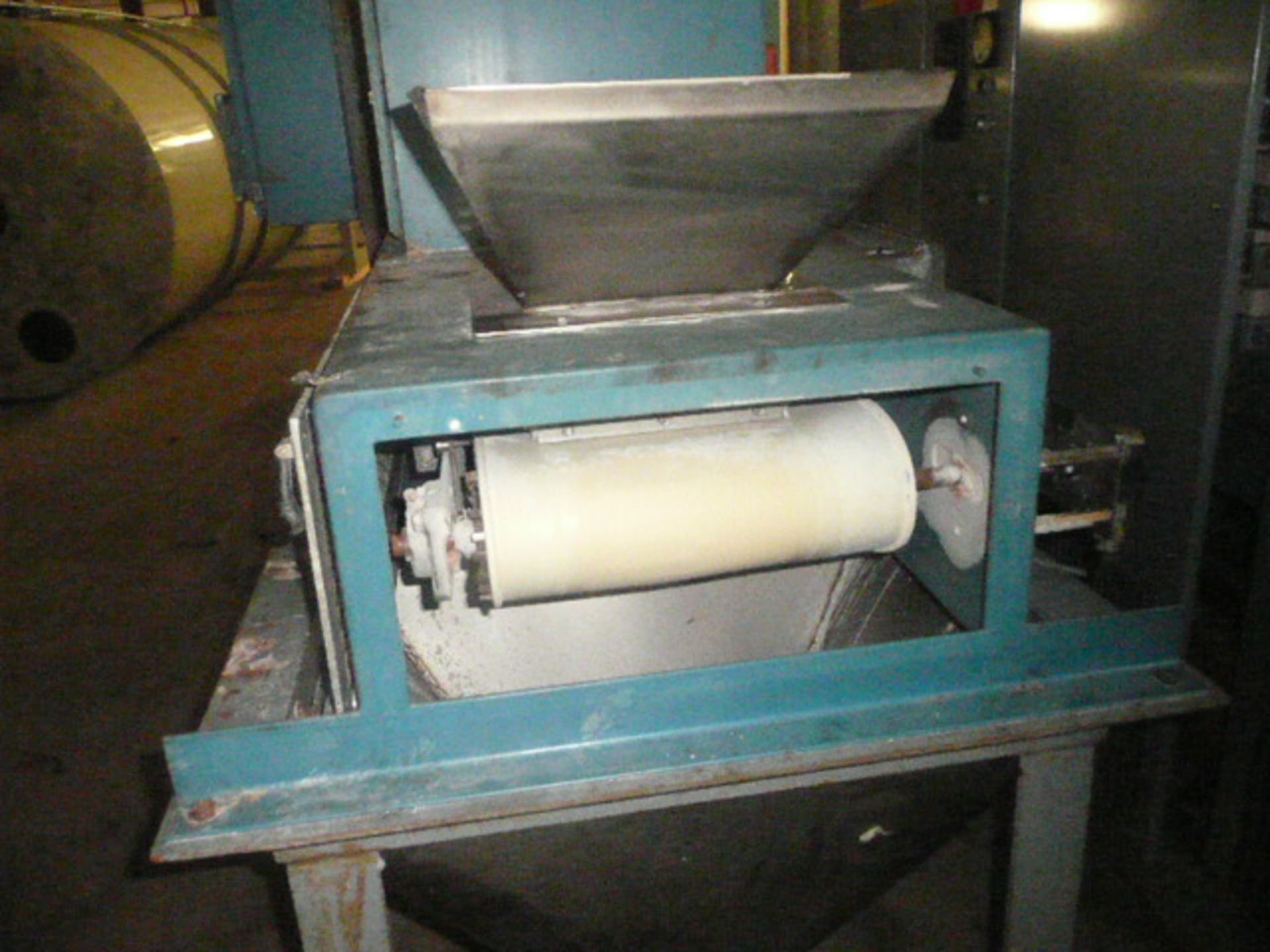 Thayer gravimetric belt feeder with 15" wide X 42" long feed belt. - Image 5 of 8