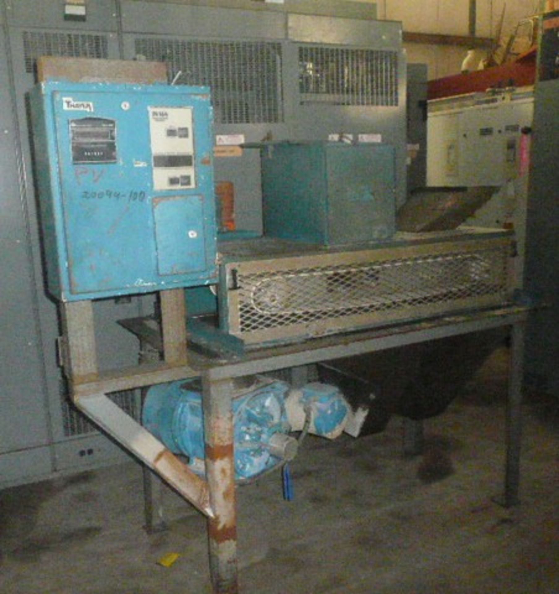 Thayer gravimetric belt feeder with 15" wide X 42" long feed belt.