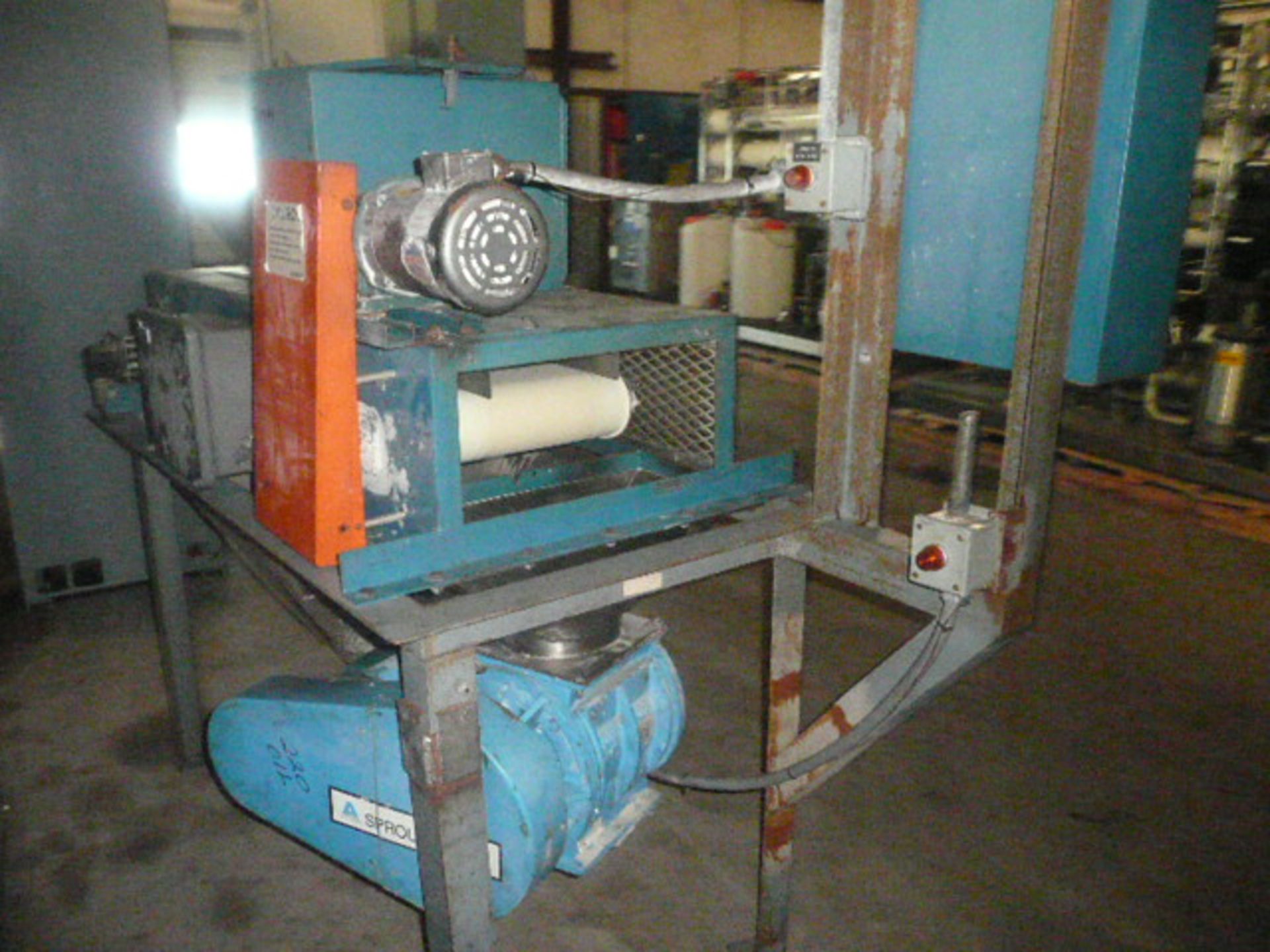 Thayer gravimetric belt feeder with 15" wide X 42" long feed belt. - Image 7 of 8