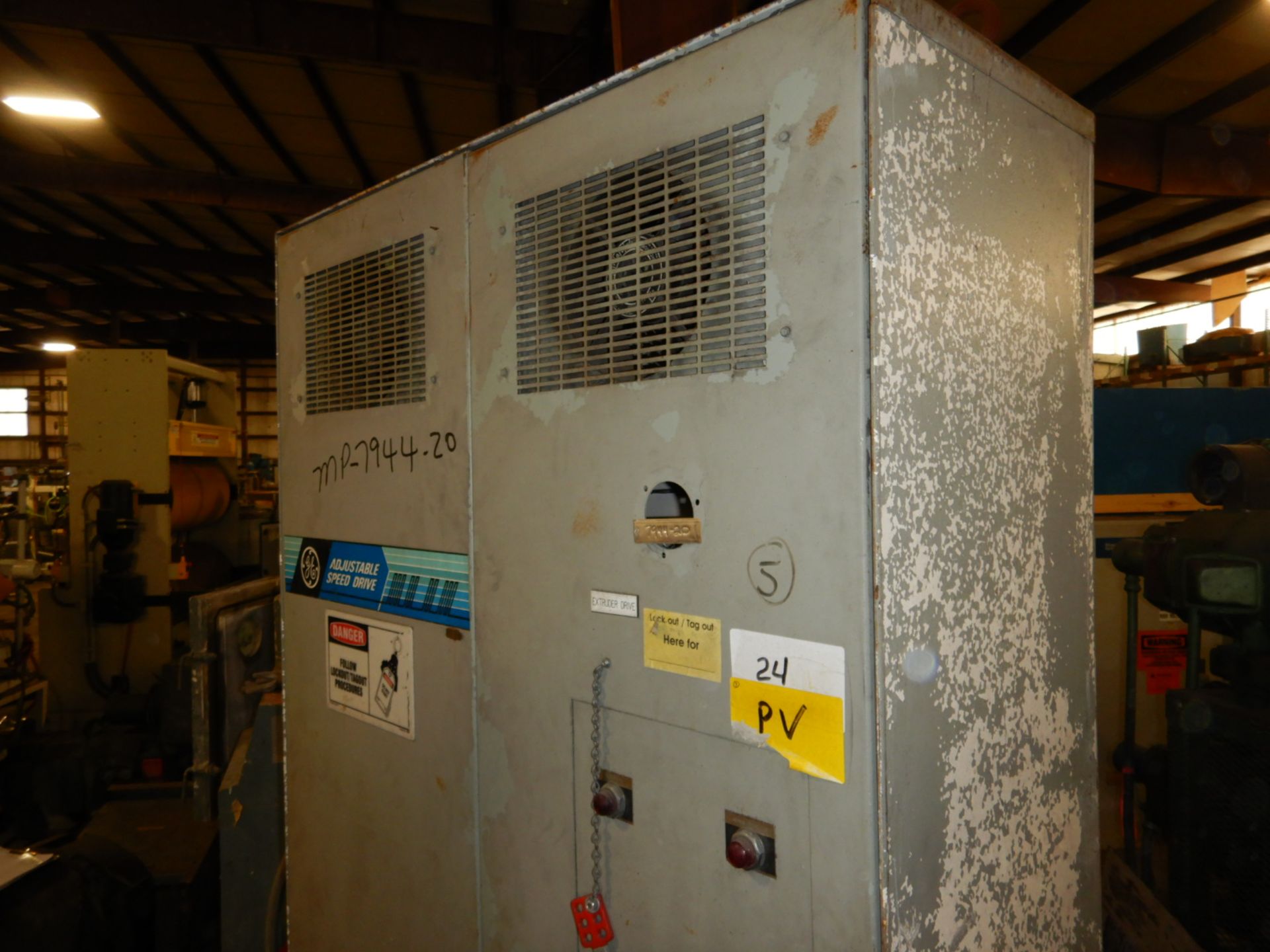 General Electric 250 HP DC drive controller. 500 volts DC output, - Image 2 of 9