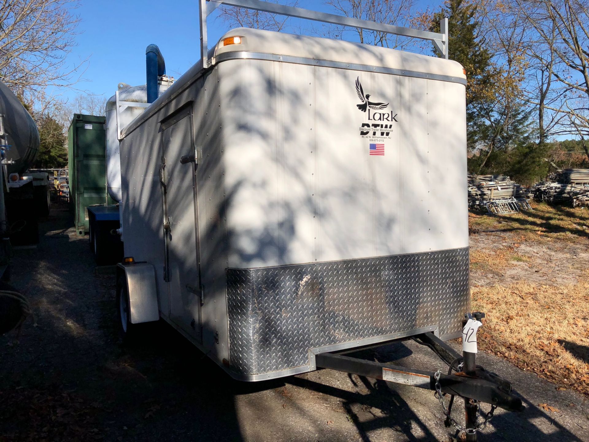 2015 LARK VT612SA 12' SA ENCLOSED UTILITY TRAILER, VIN 5RTBE1215GD049704, 2990 LBS GVWR - Image 2 of 4