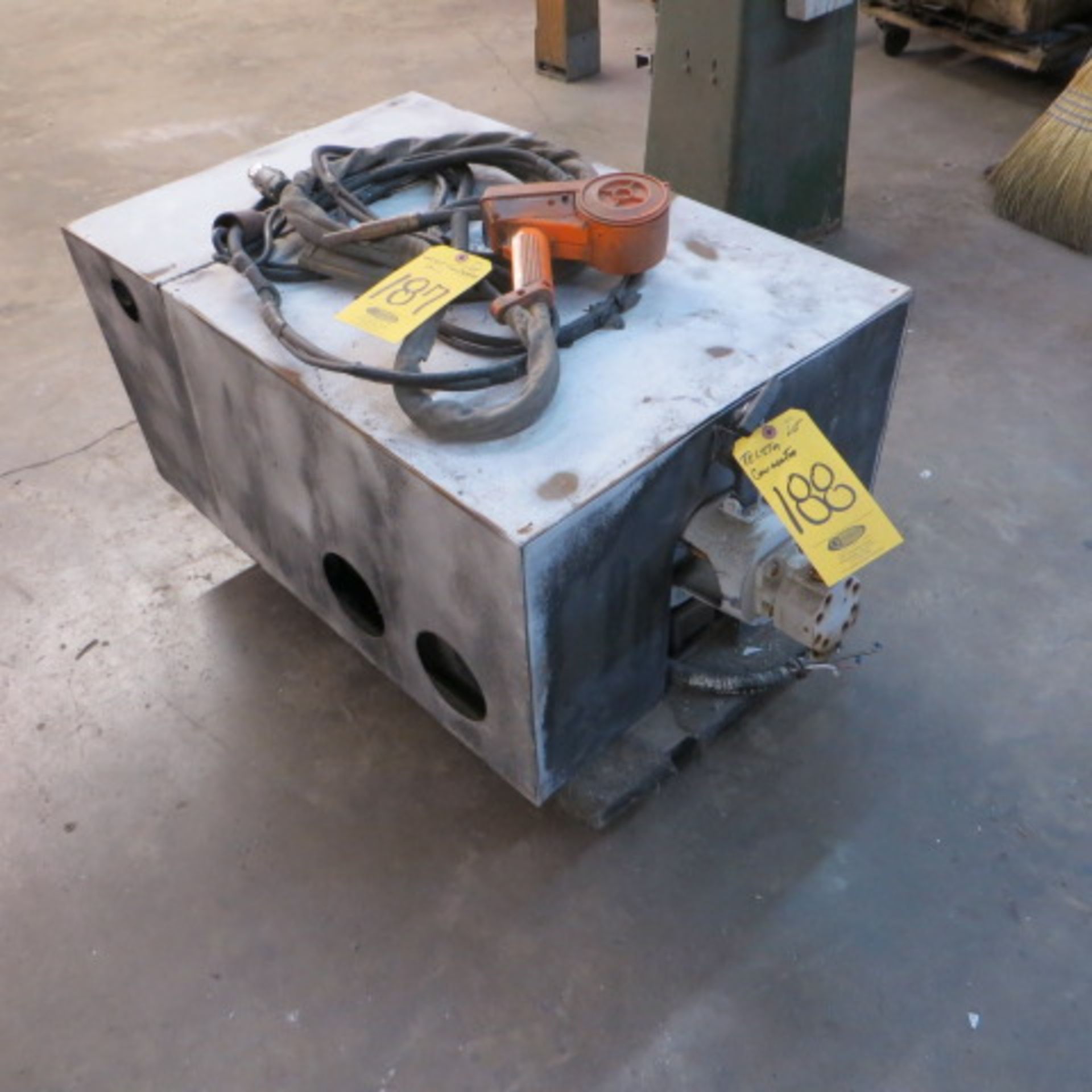 ONAN COMMERCIAL 4500 ELECTRIC GENERATOR