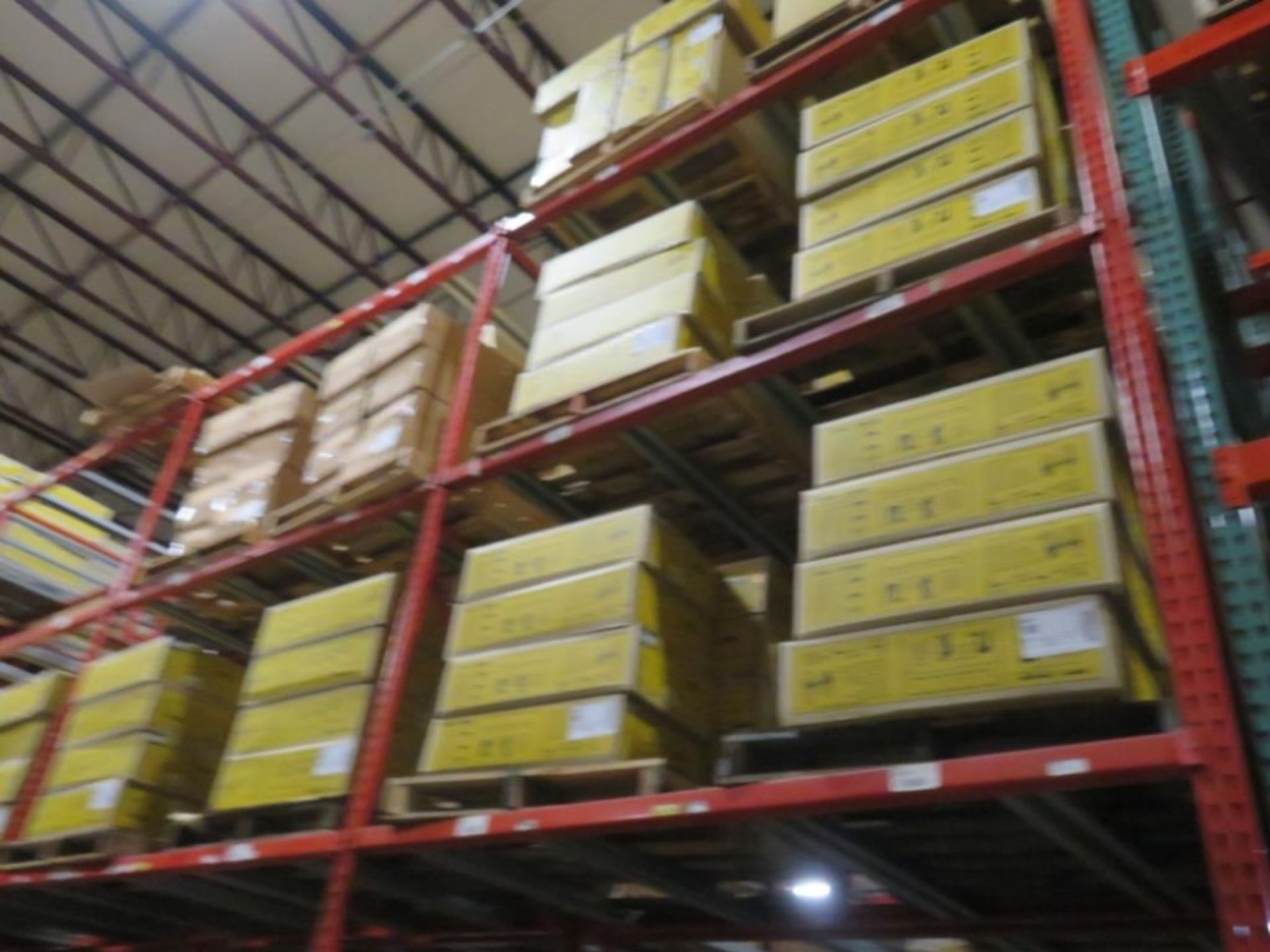 Paltier pallet racking 17 uprigts 3"x 2 1/4" 48" 18', 104 beams 2 1/2" x 2 3/4" 8',116 supports 4 - Image 3 of 15