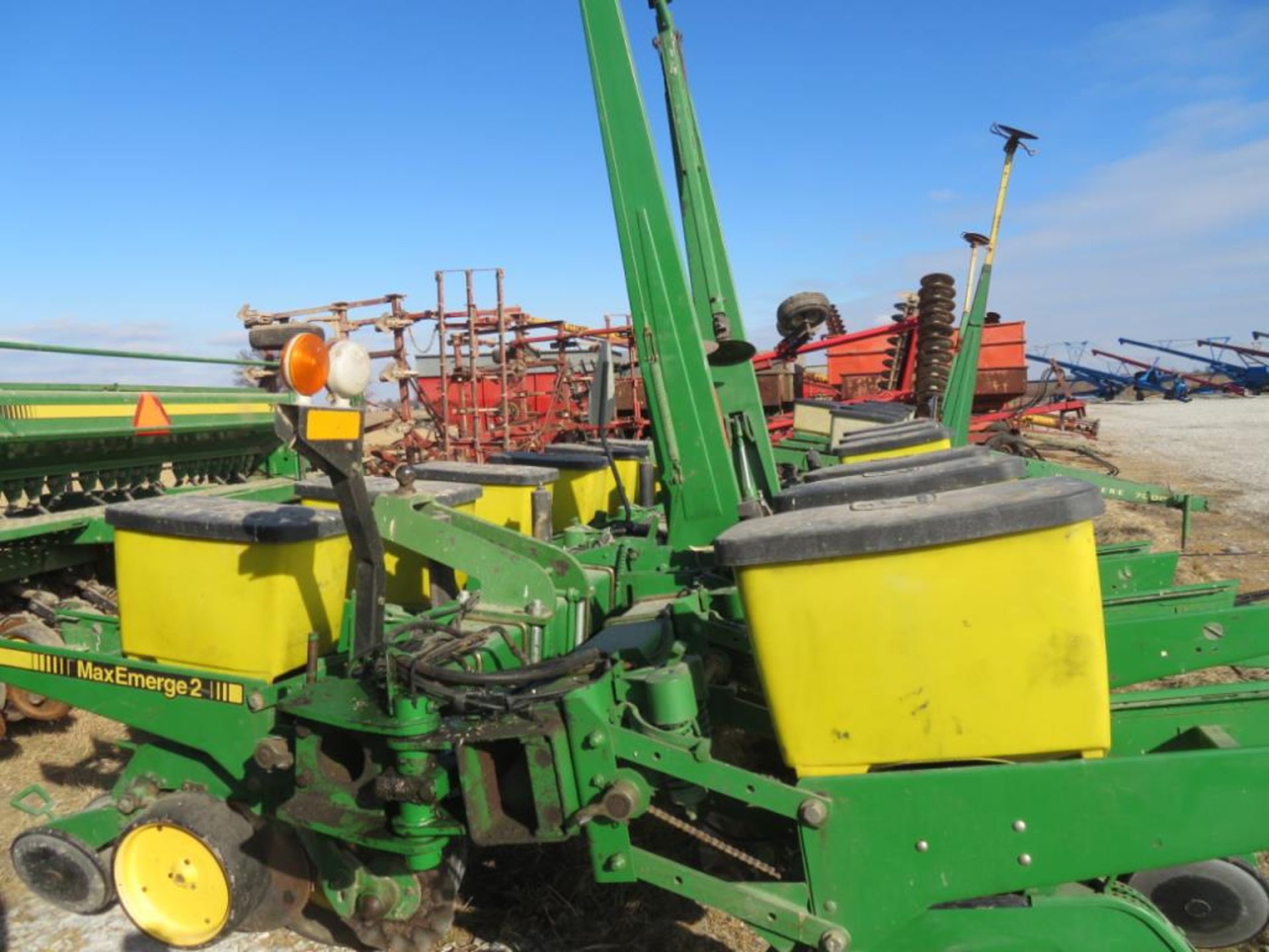 JD 7200 12 Row Planter - Image 3 of 4