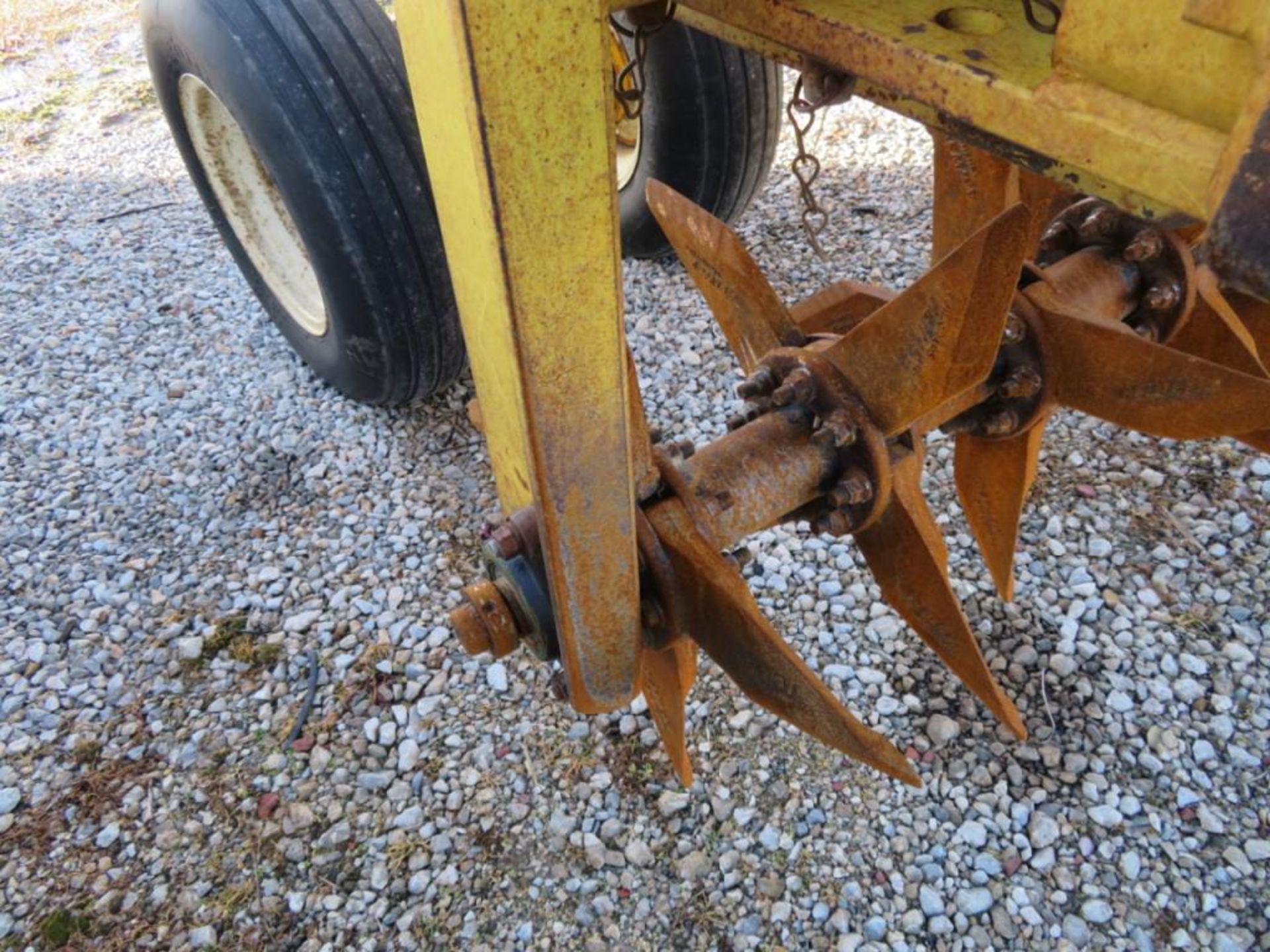 24ft Aerway - Newer longer spikes new spikes & bearings been over 300 acres - Image 5 of 6