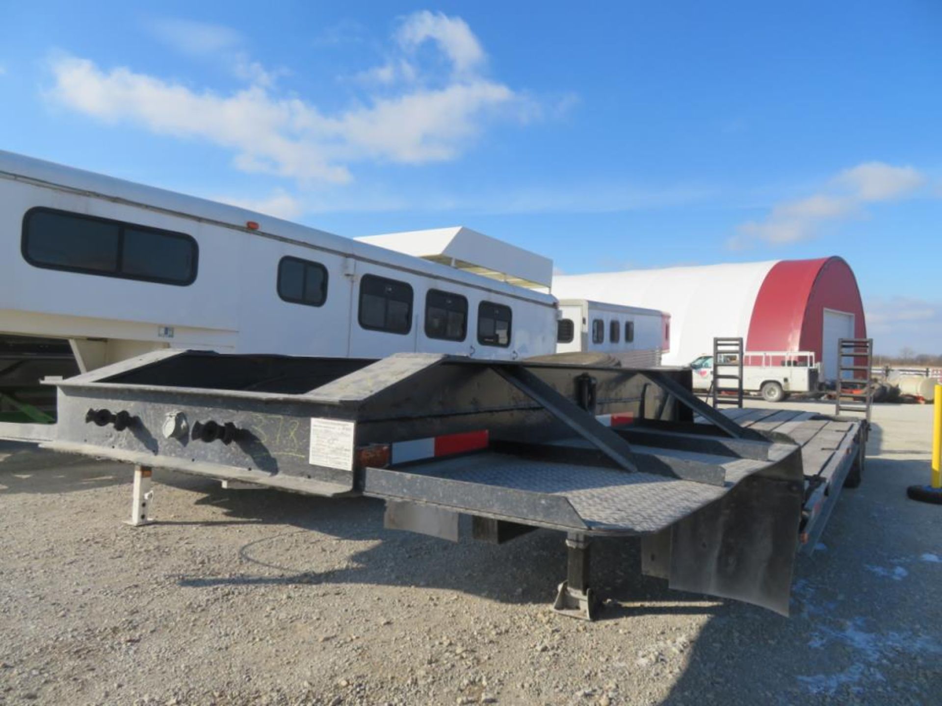 Drop Deck Semi Trailer New brakes, wheel bearings, wireing, lights, floor and paint. Used very