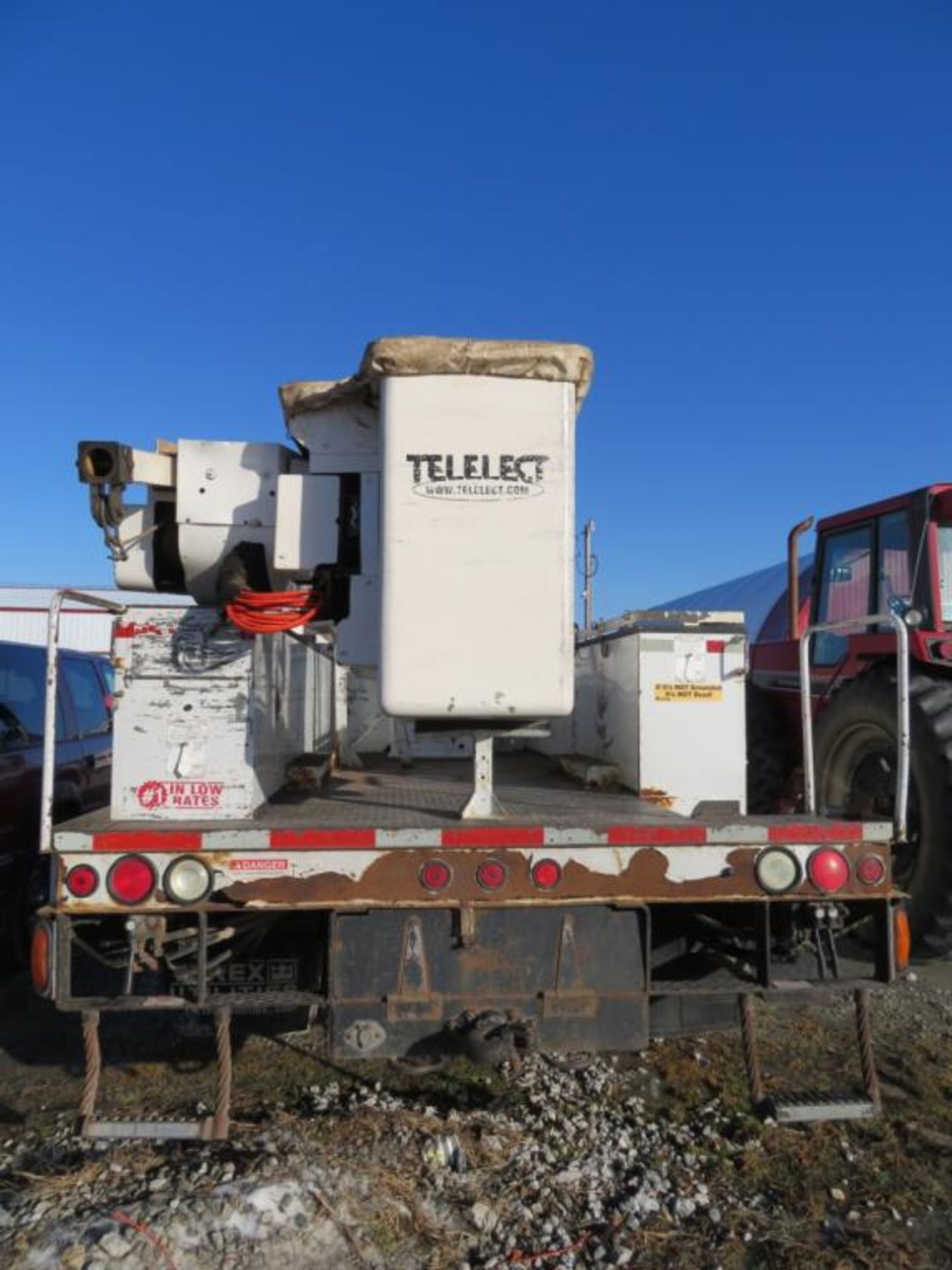 2004 Ford F750 Bucket Truck (title) Diesel, Manual Transmission, 207,763 miles33,000 GVWR, runs - Image 13 of 31