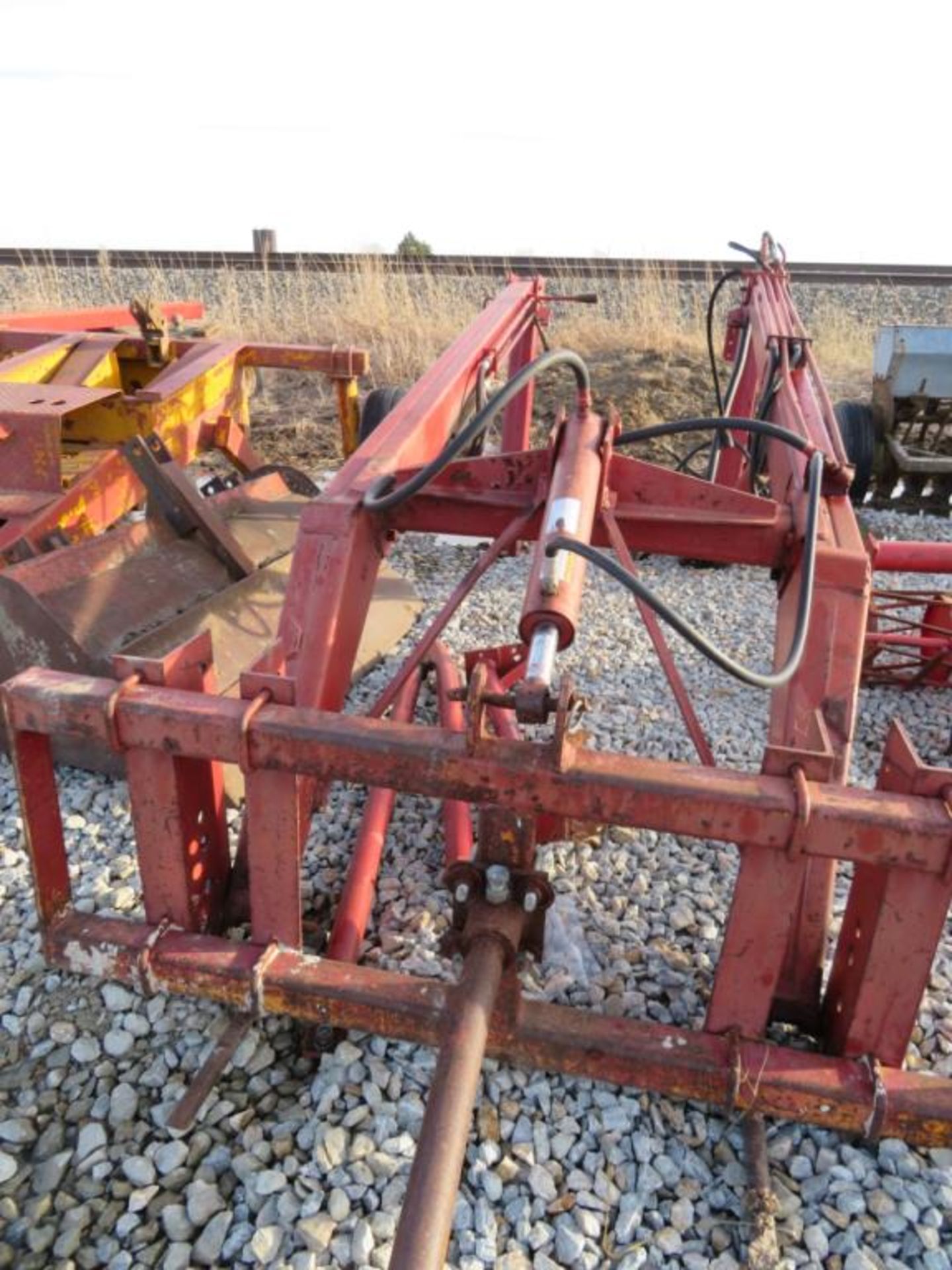 du-all front end loader for tractor w bucket and 3pt bale spear - Image 5 of 5