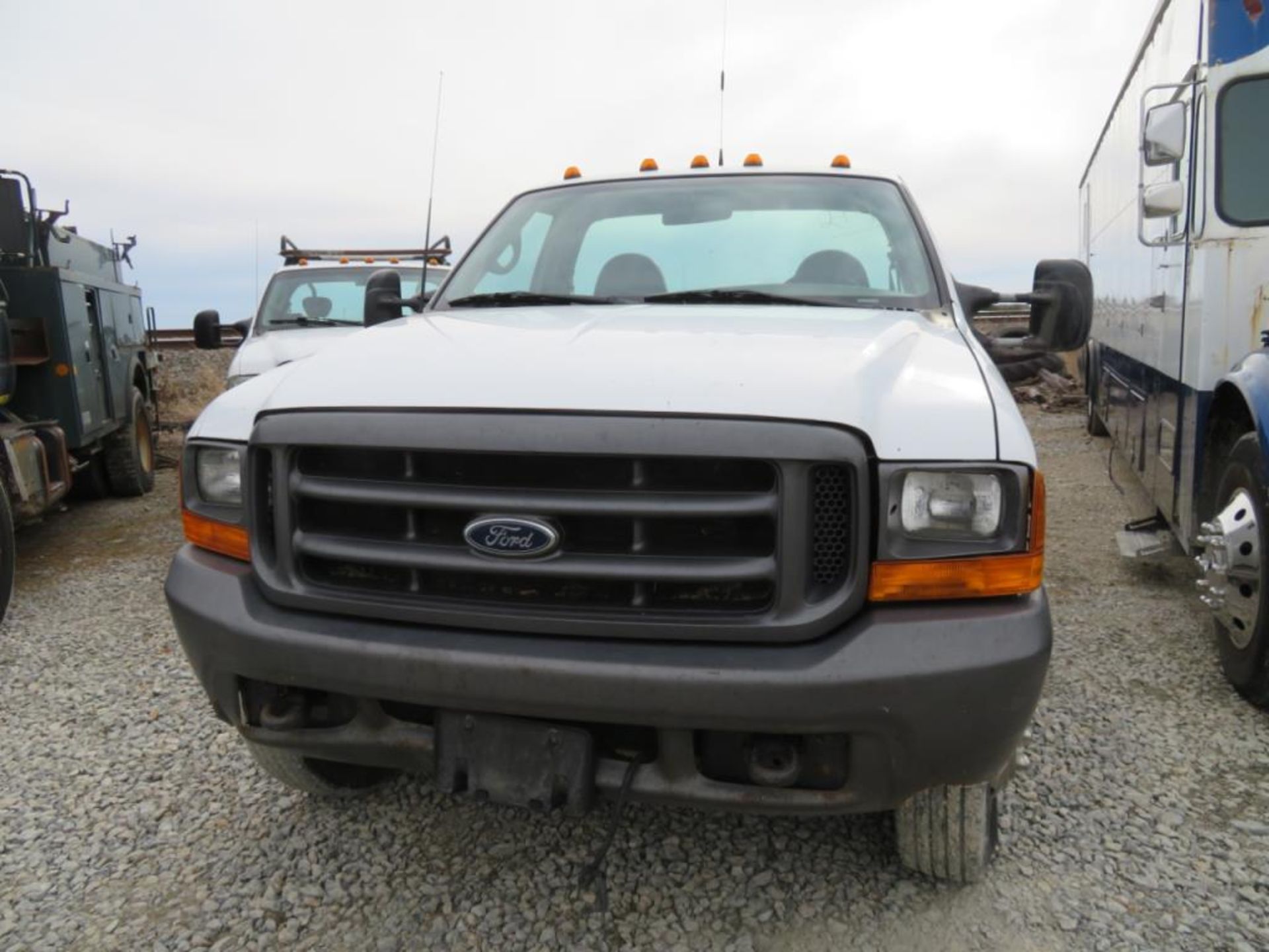 F450 Dually Single Cab w/no bed(title) 260k - Image 3 of 6