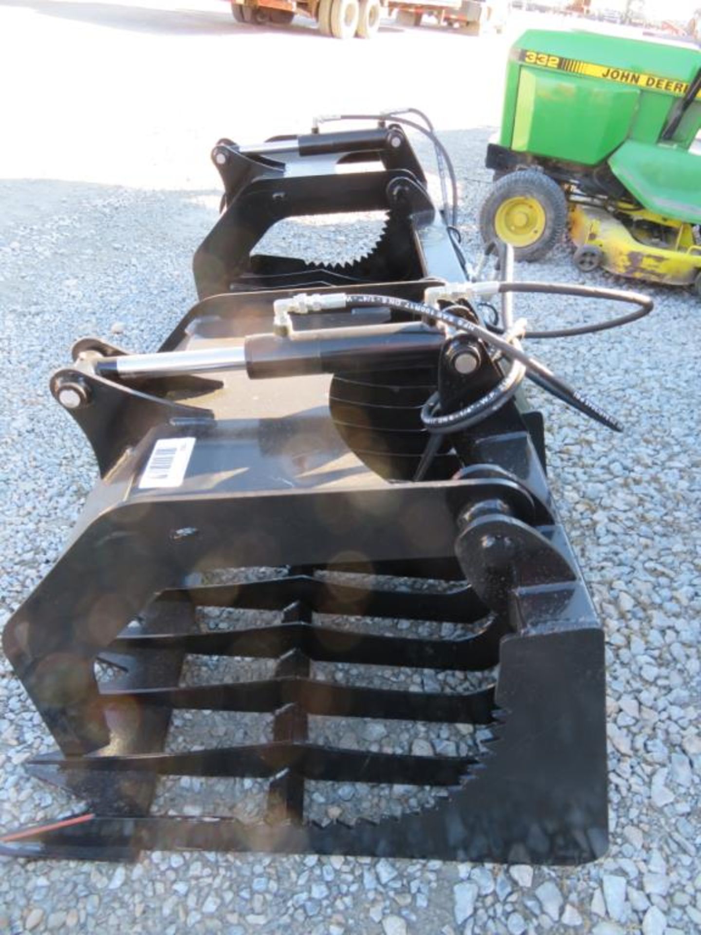 84 Skeleton Grapple with 4" Tine Spacing Brute brand skid steer attachment - Image 3 of 3