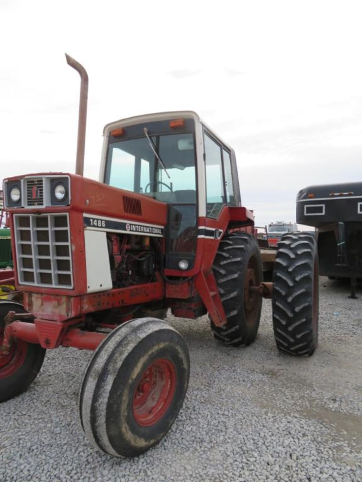 IH 1486 Tractor 16.9 - 35 Duals 30%, Dual PTO, Needs Battery, Interior in rough shape, was used this