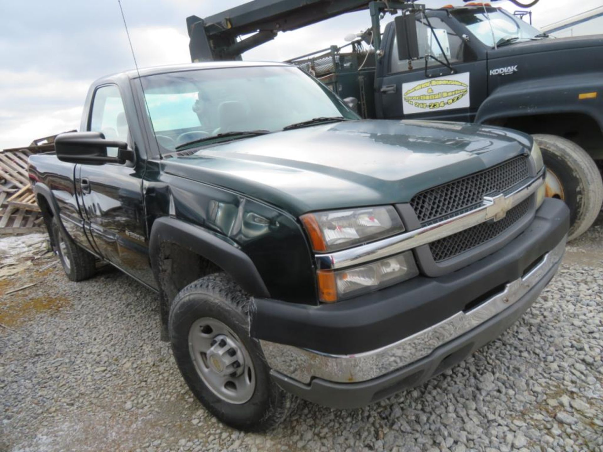 2003 Chevy Pickup (title) 4x4,328,797 miles - Image 5 of 18