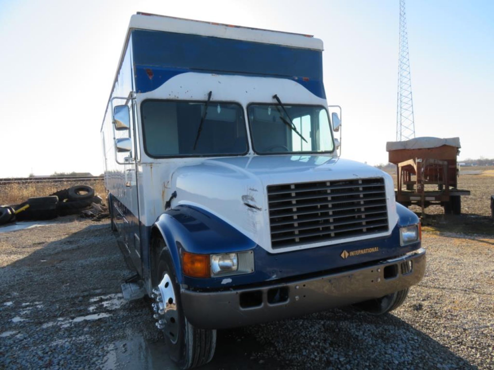 1990 International S Series Bus (title) International DT 380 Motor 123,564 miles 2 Air Cond/Heater - Image 5 of 28