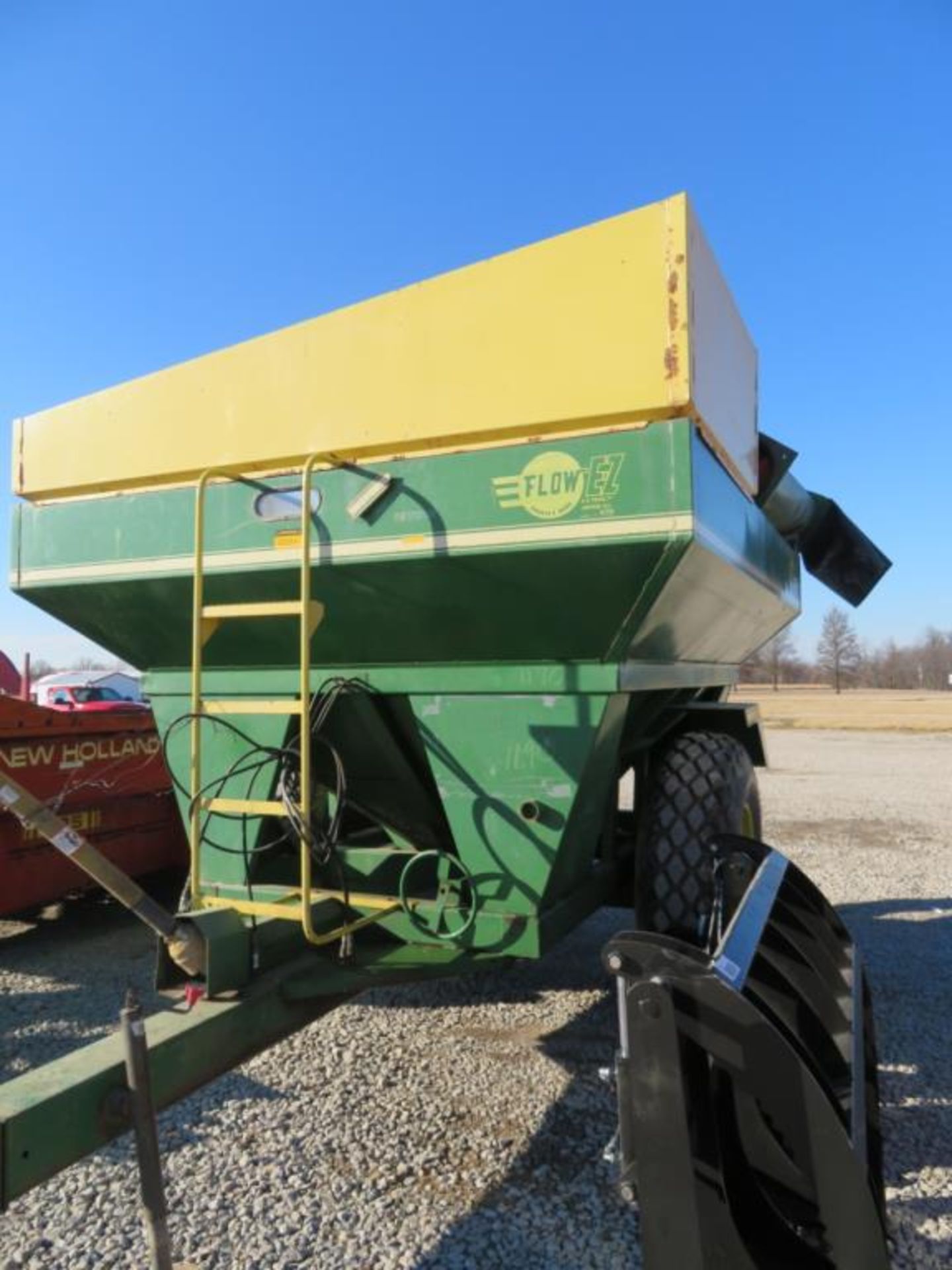 EZ Flow 475 Grain Cart