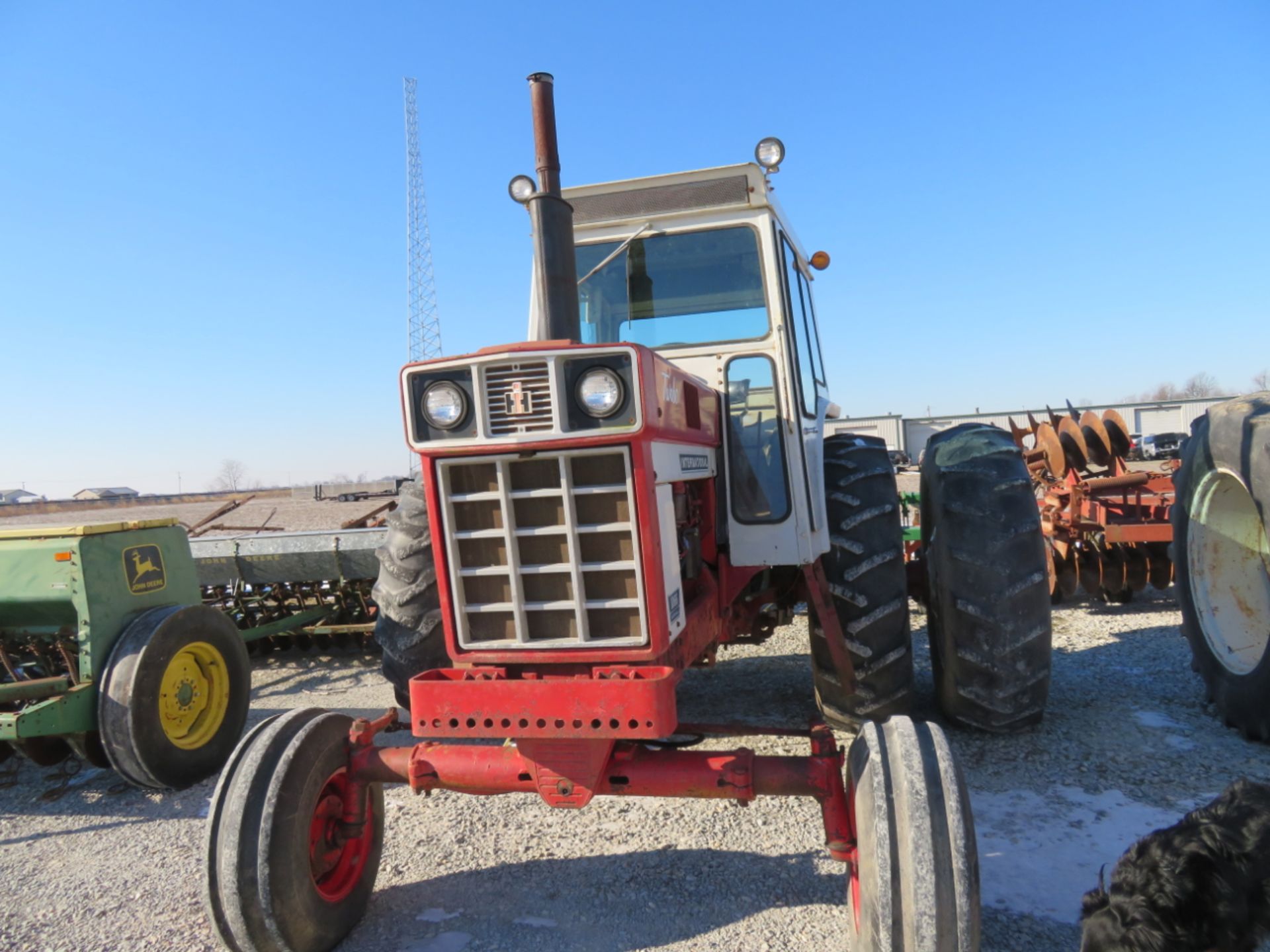 IH 1066 tractor w/cab 4,662 hours serial 2610159U017255 - Image 4 of 8