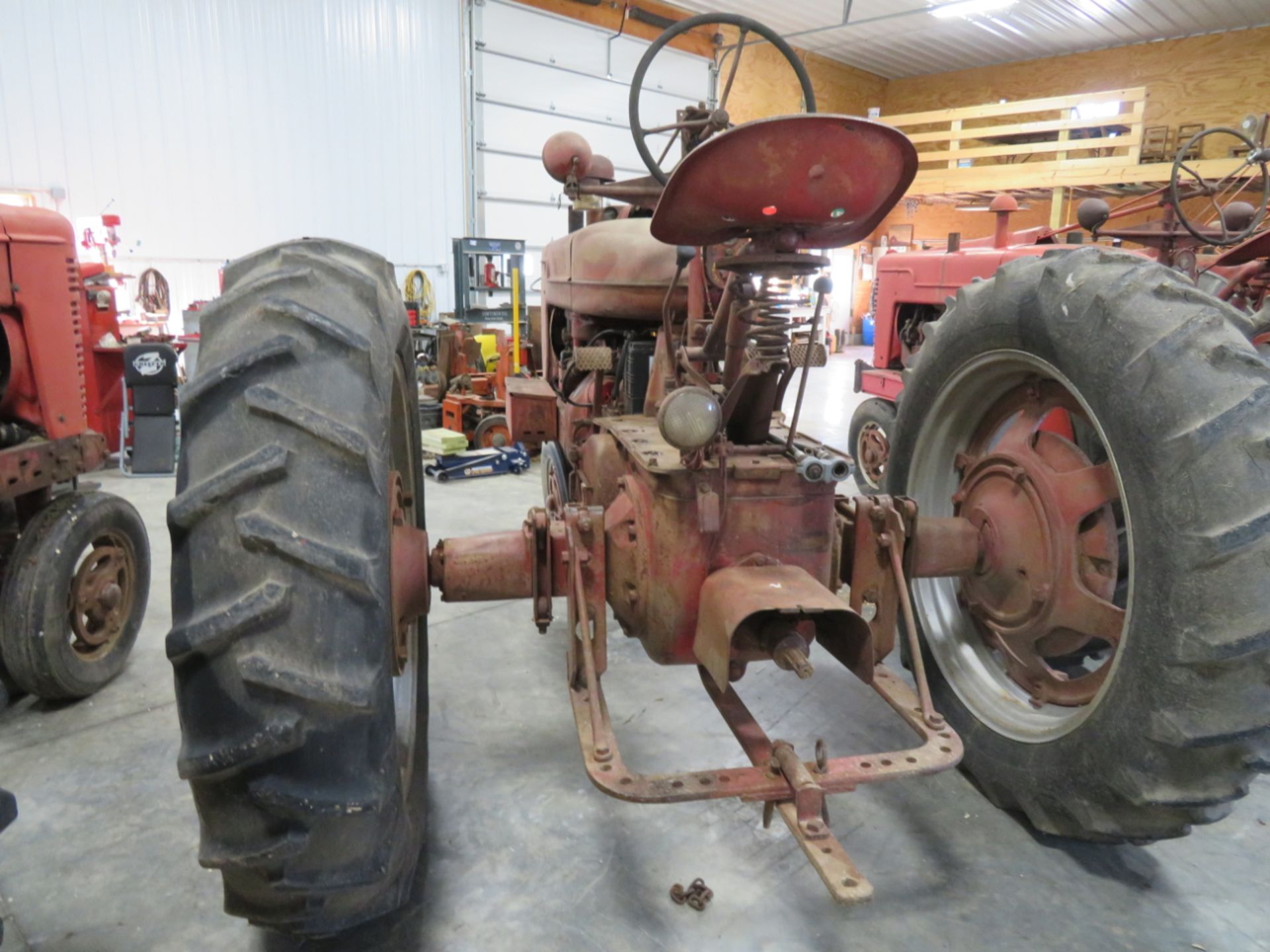 Farmall M NF tractor serial 724403X - Image 5 of 5