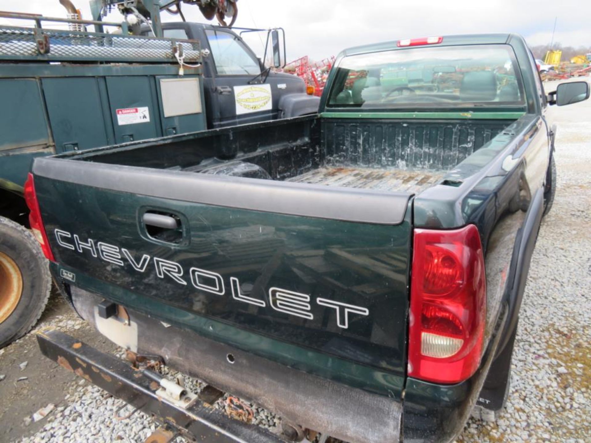 2003 Chevy Pickup (title) 4x4,328,797 miles - Image 18 of 18