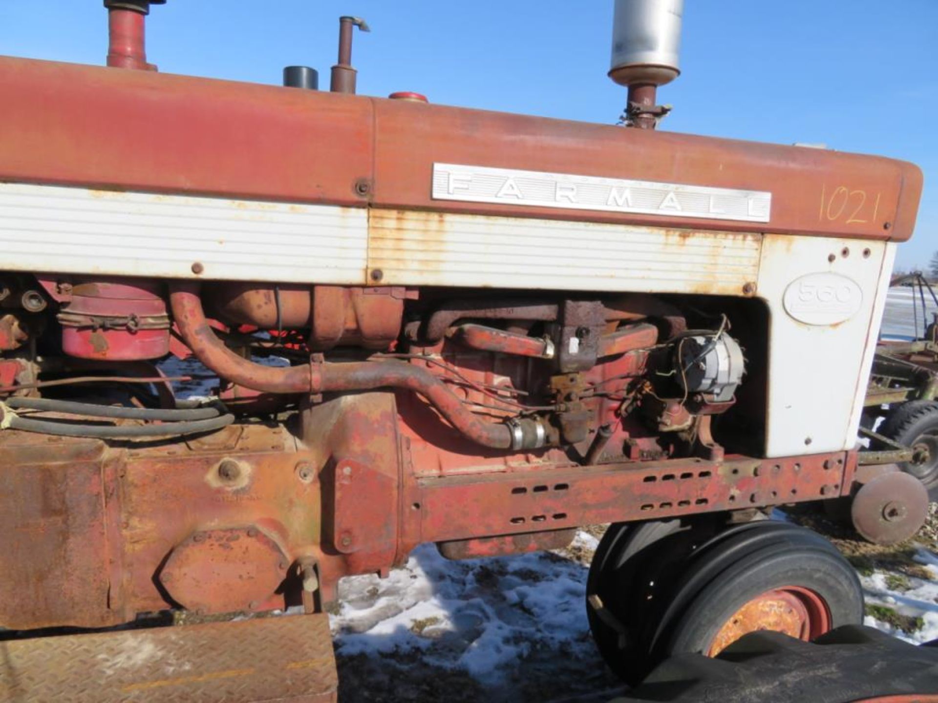 International 560 NF tractor 4,958 hrs serial 54895 gas - Image 8 of 8