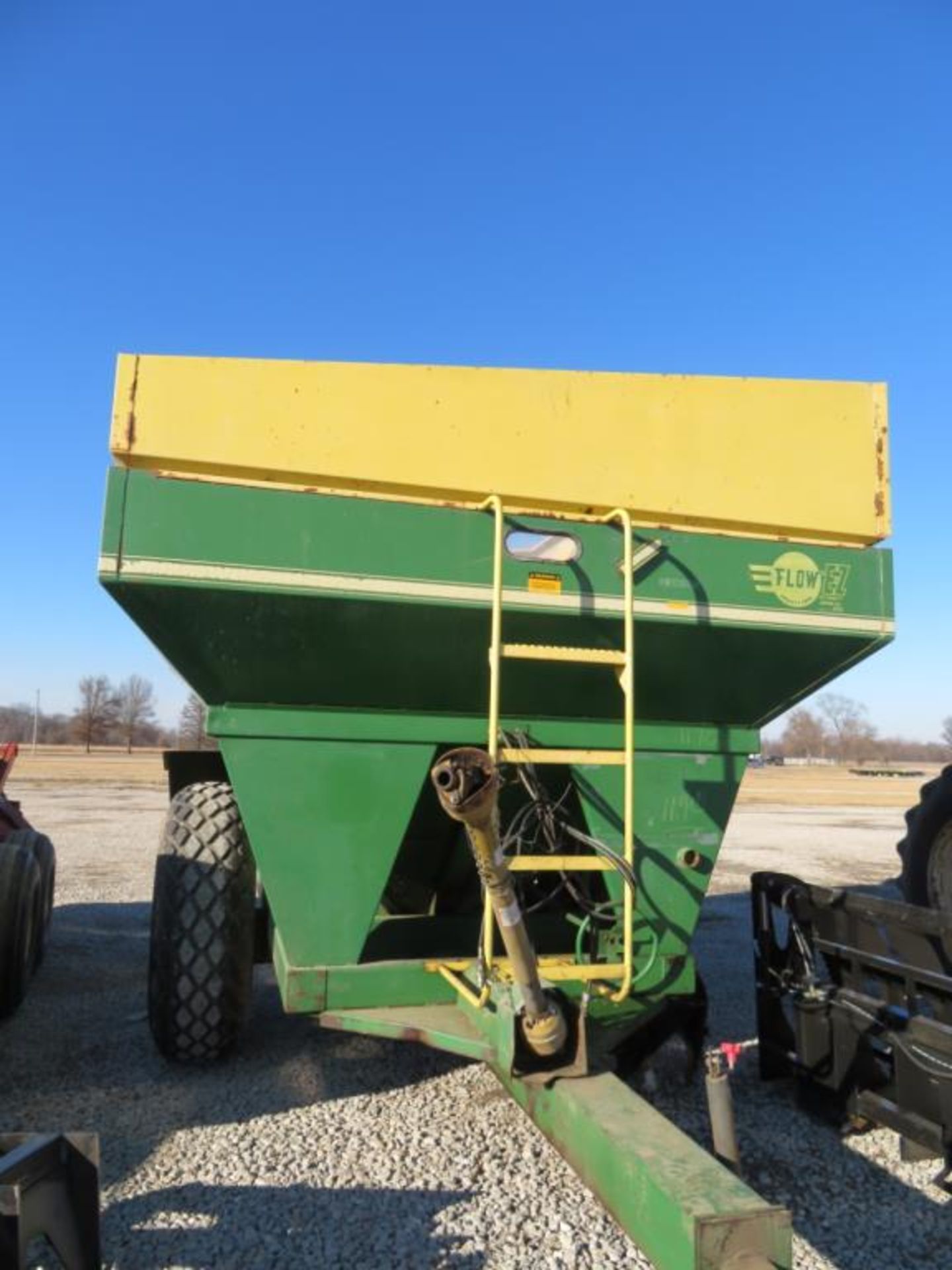 EZ Flow 475 Grain Cart - Image 4 of 4