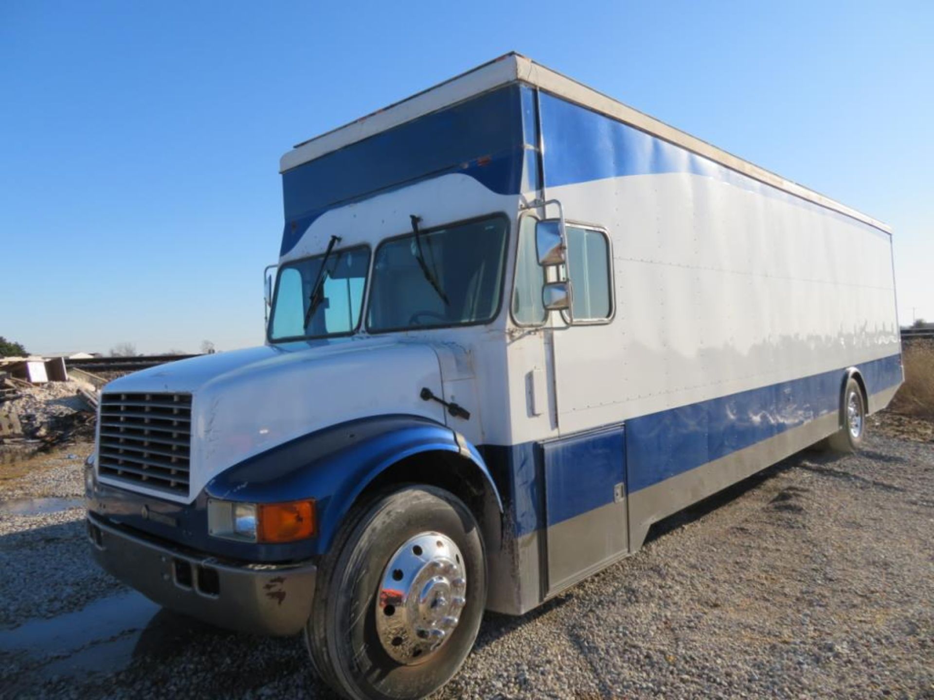 1990 International S Series Bus (title) International DT 380 Motor 123,564 miles 2 Air Cond/Heater - Image 12 of 28