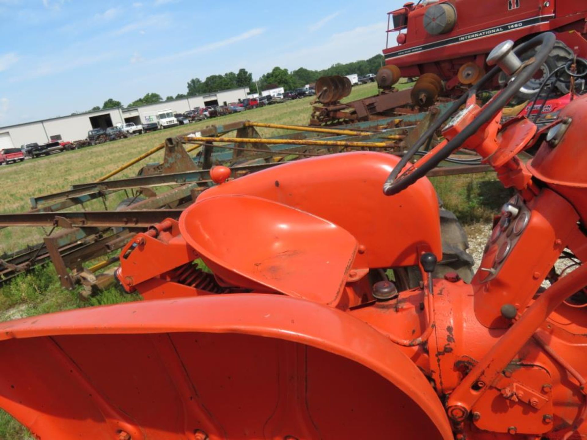 Allis Chalmers D-14 gas tractor narrow front, runs good - Image 6 of 6