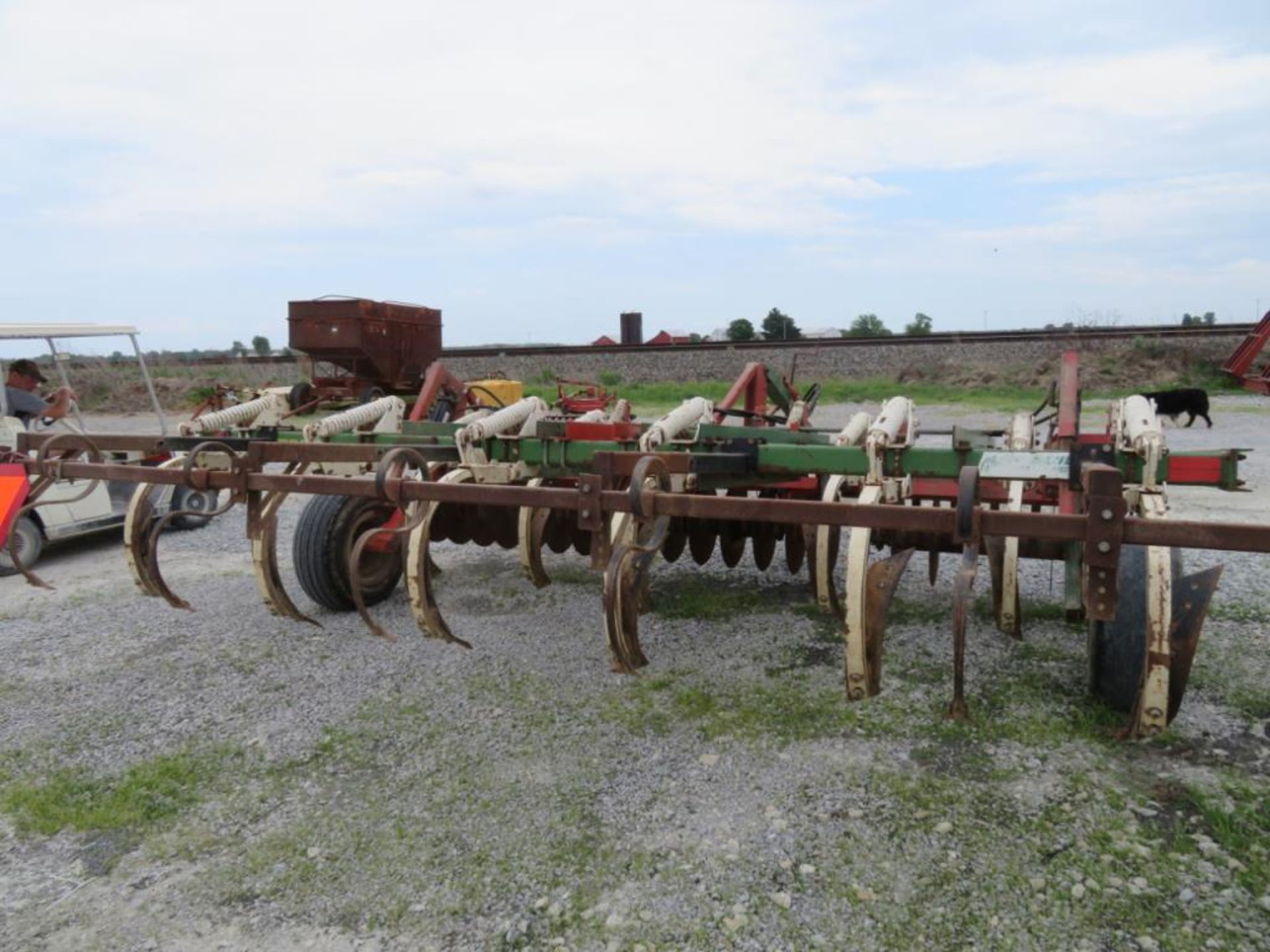 Glencoe soil saver 11 shank - Image 6 of 8