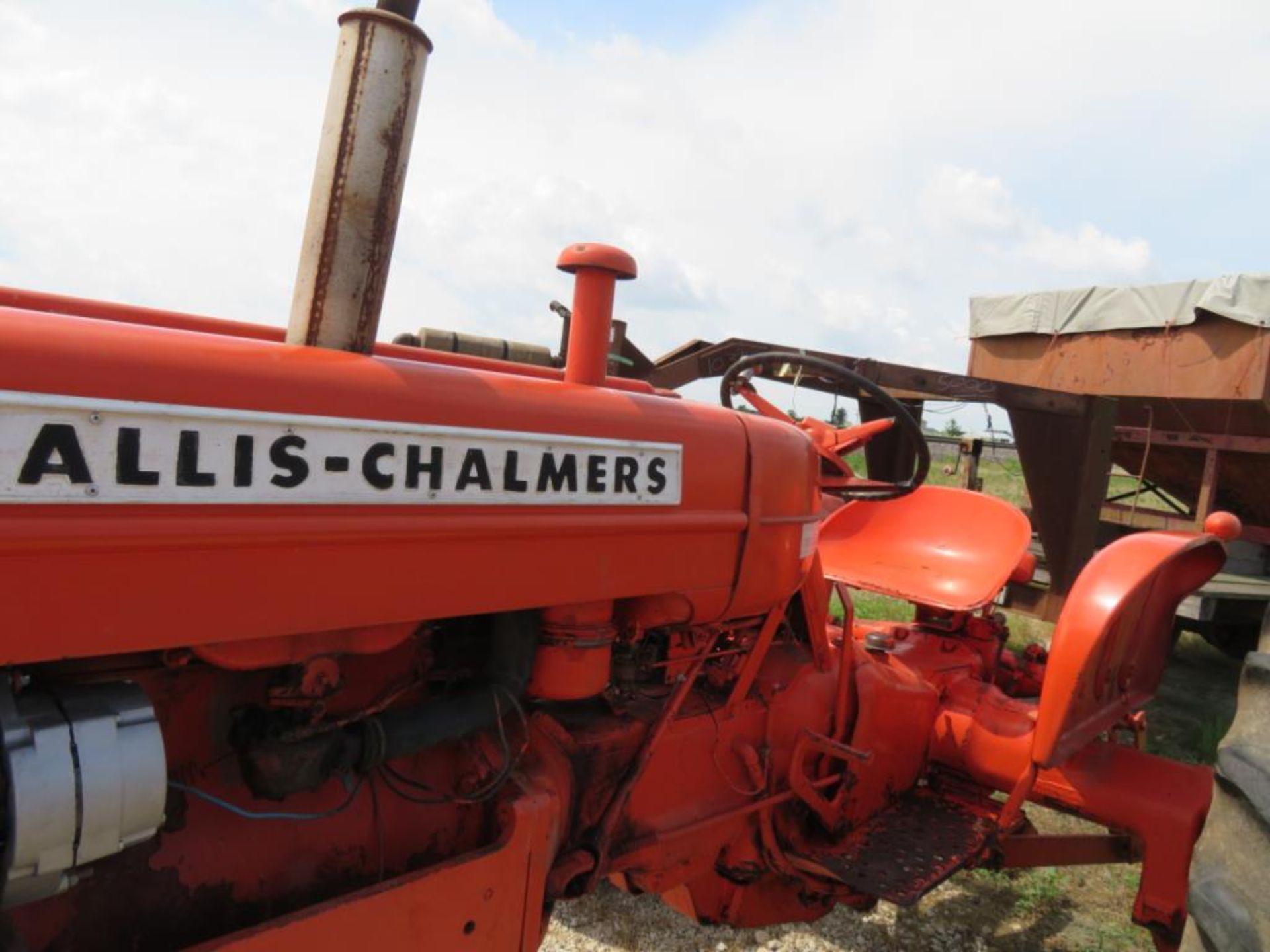 Allis Chalmers D-14 gas tractor narrow front, runs good - Image 3 of 6