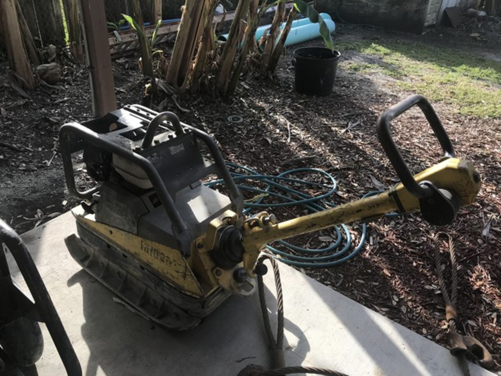 WACKER NEUSON BPU4045A PLATE COMPACTOR WITH GASOLINE ENGINE