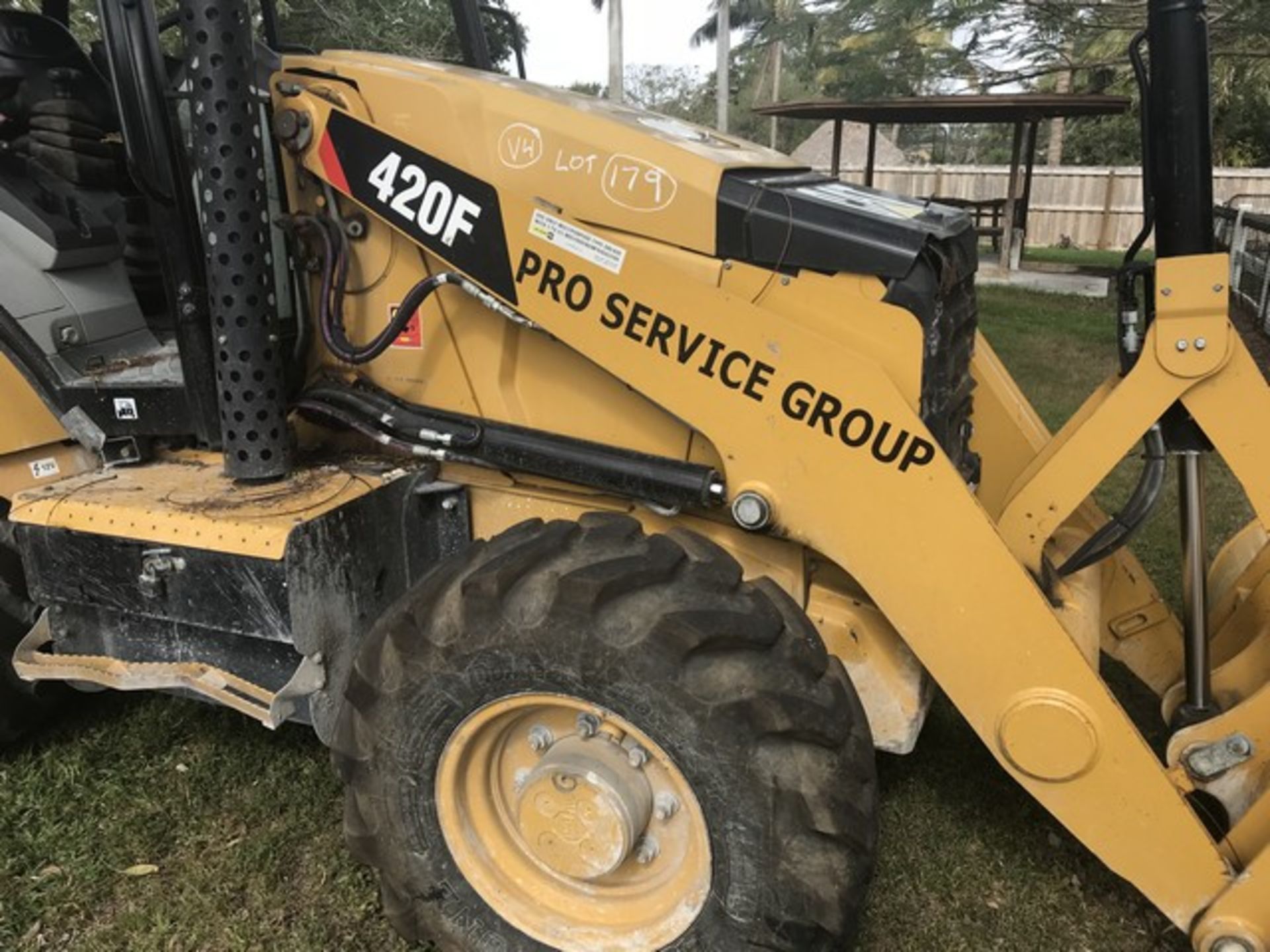 CAT 420F COMBINATION BACKHOE WITH BUCKET & BACKHOE - CAT0420FCSKR02081 - 3,874 HOURS - Image 2 of 23