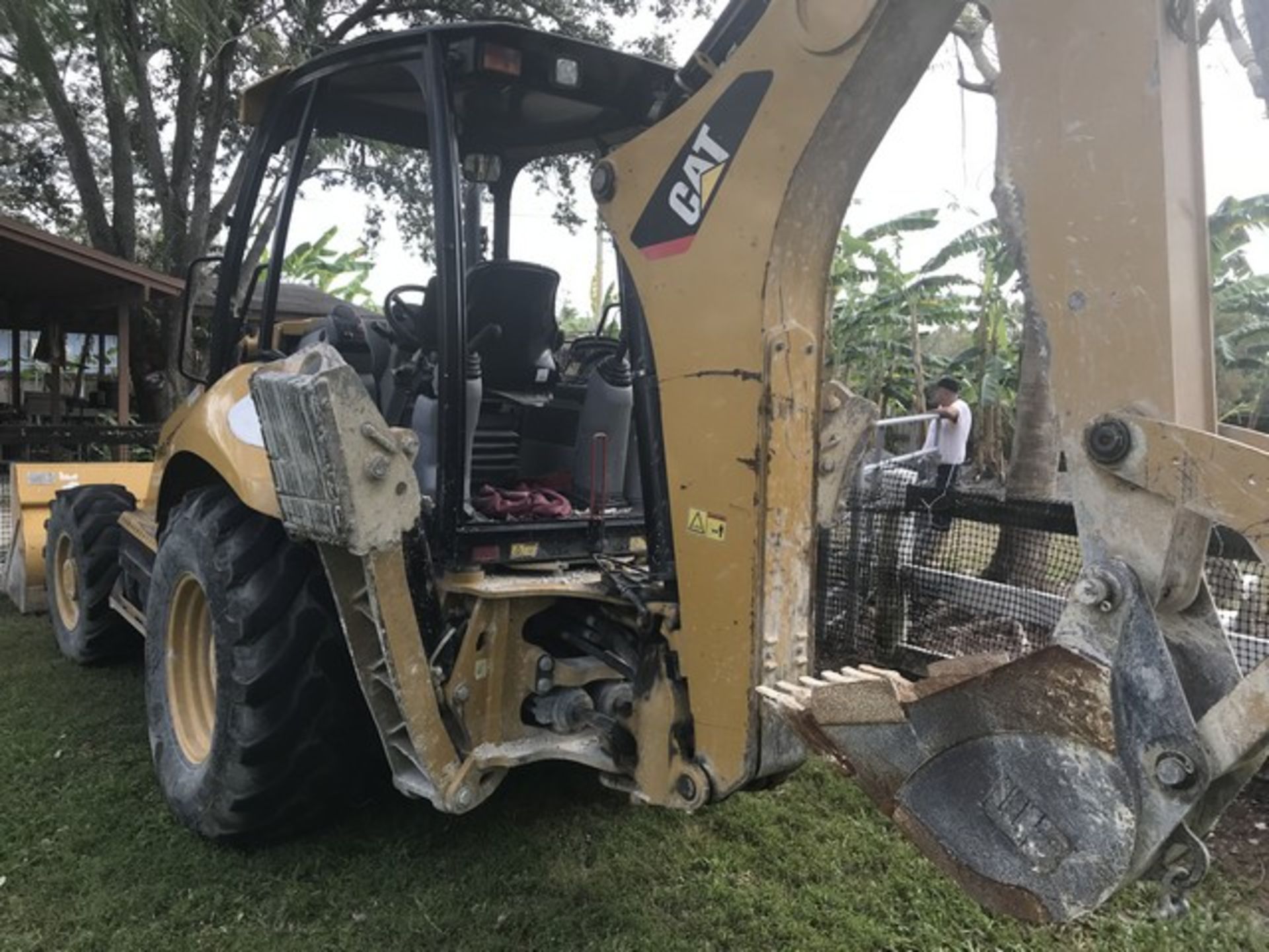 CAT 420F COMBINATION BACKHOE WITH BUCKET & BACKHOE - CAT0420FCSKR02081 - 3,874 HOURS - Image 14 of 23