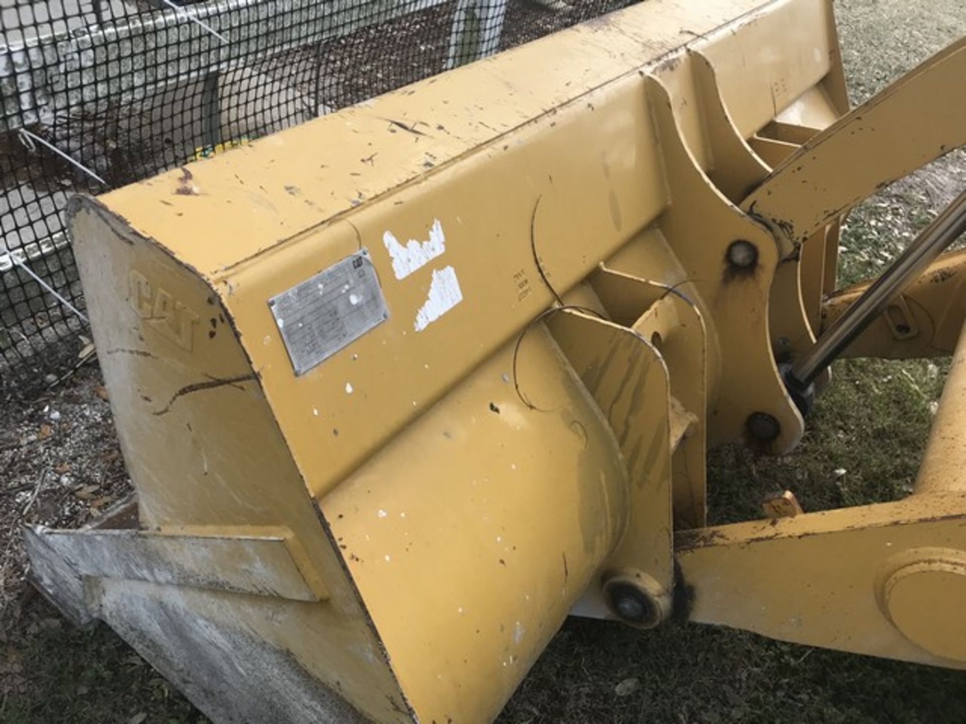 CAT 420F COMBINATION BACKHOE WITH BUCKET & BACKHOE - CAT0420FCSKR02081 - 3,874 HOURS - Image 11 of 23