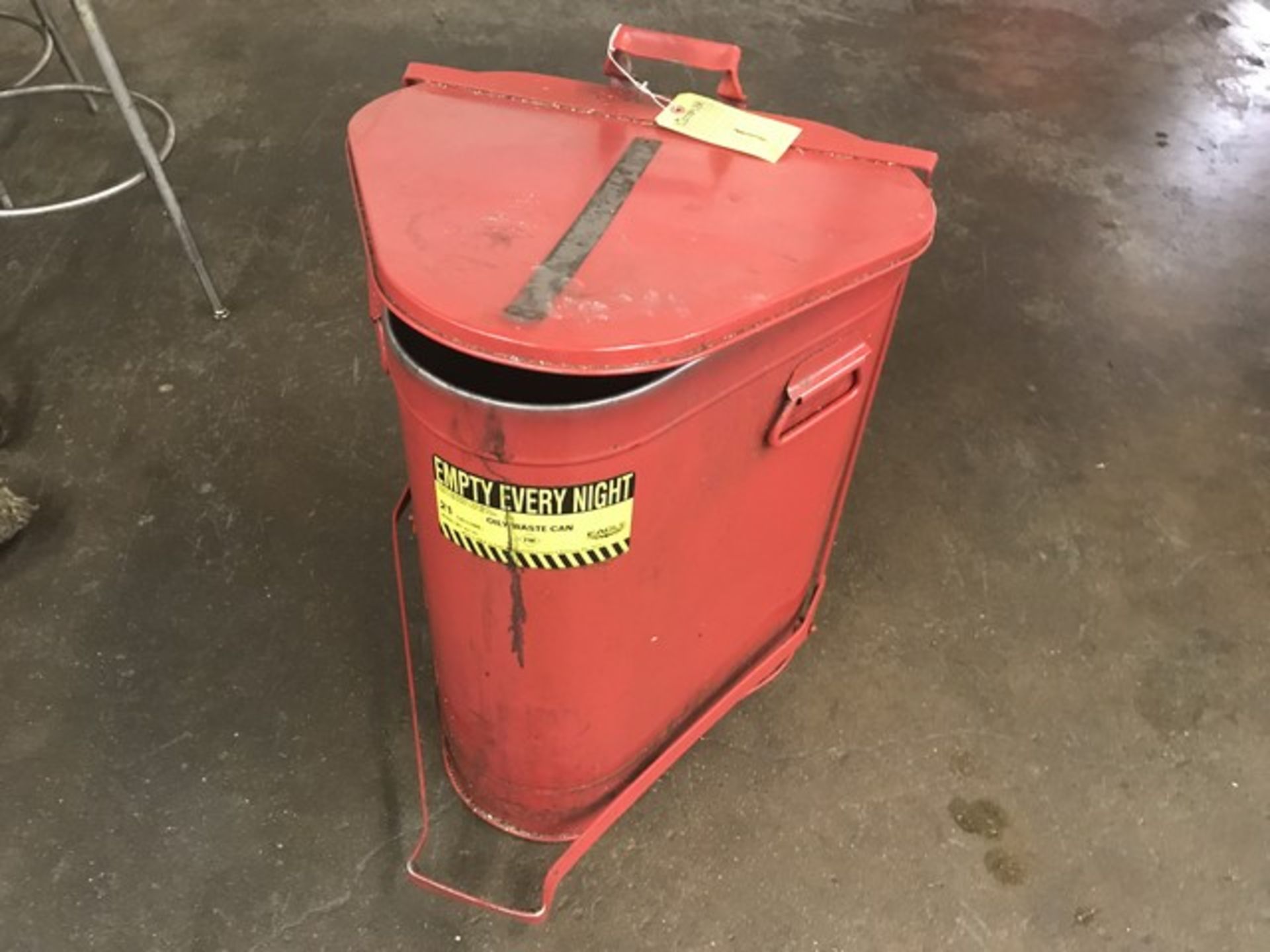 RED OIL RAG BIN