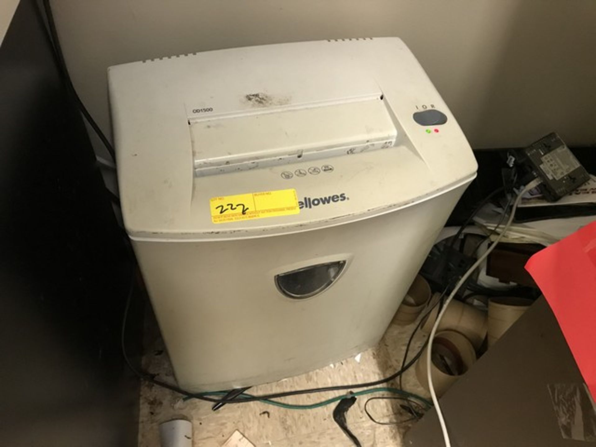 FELLOWES SHREDDER