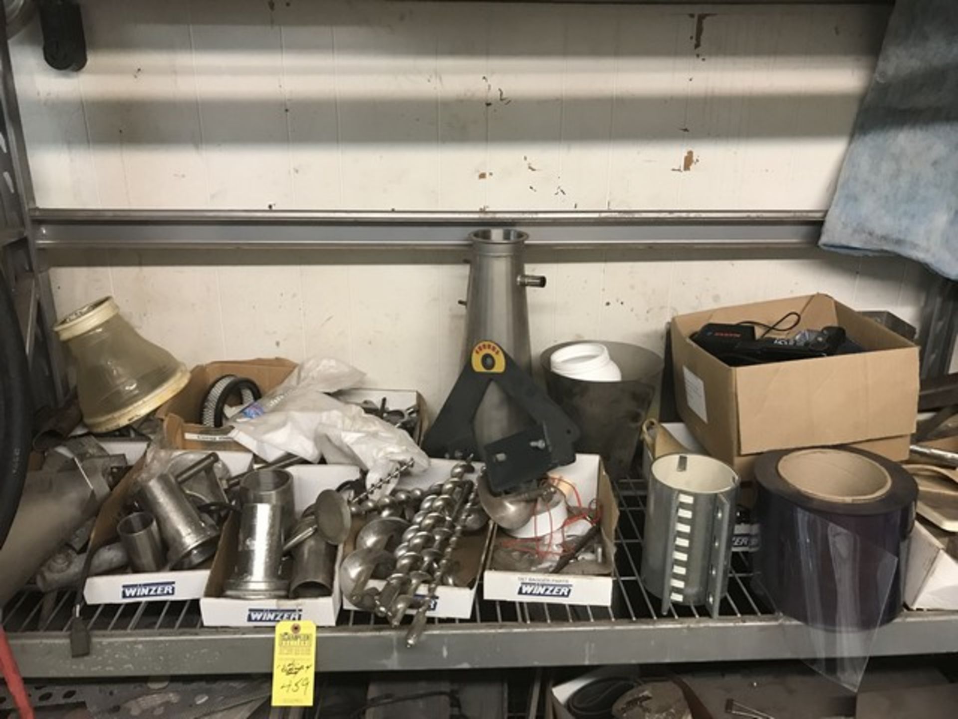 LOT MIDDLE SHELF - AUGERS, PARTS, CLAMPS, ETC