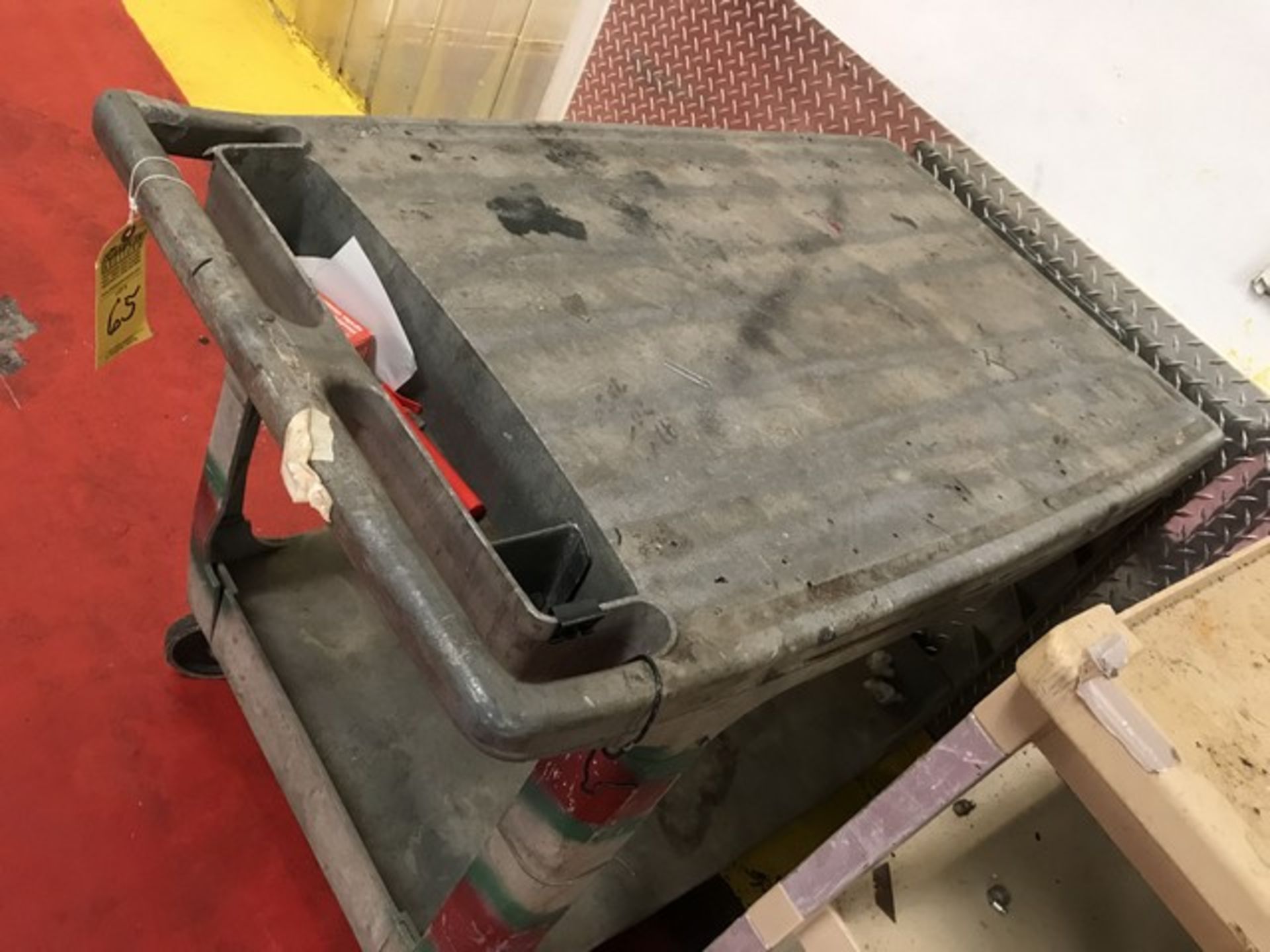 LARGE GREY CART