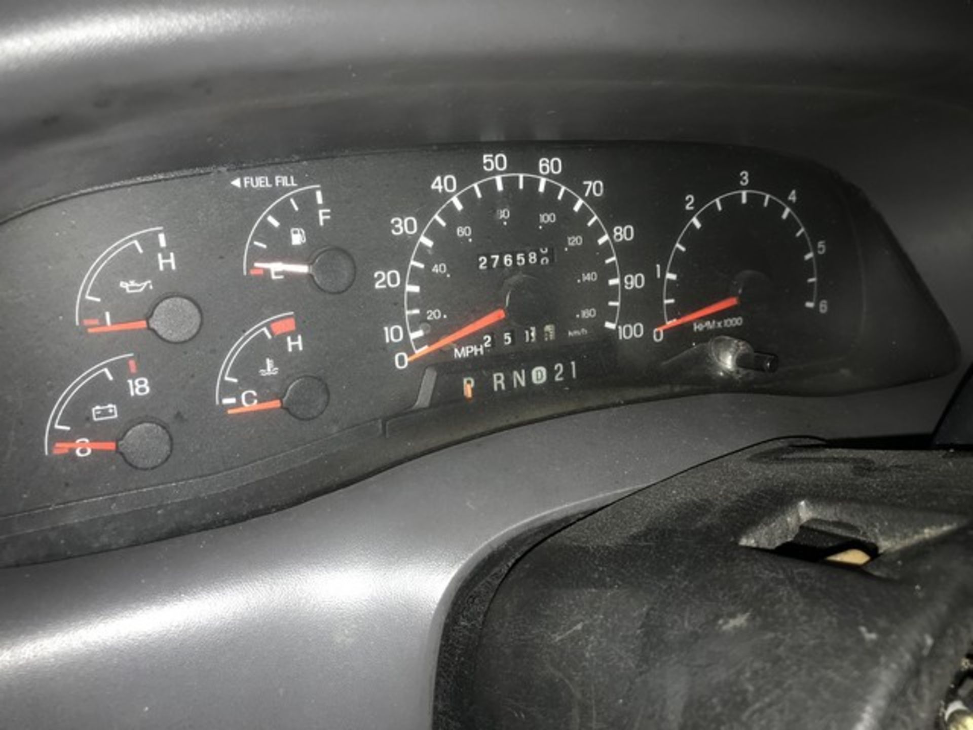 1999 FORD F-450 SUPER DUTY TOW TRUCK - 1FDXF46F9XEC26238 - WHITE - ODOMETER READS 276,589 MILES - - Image 7 of 11