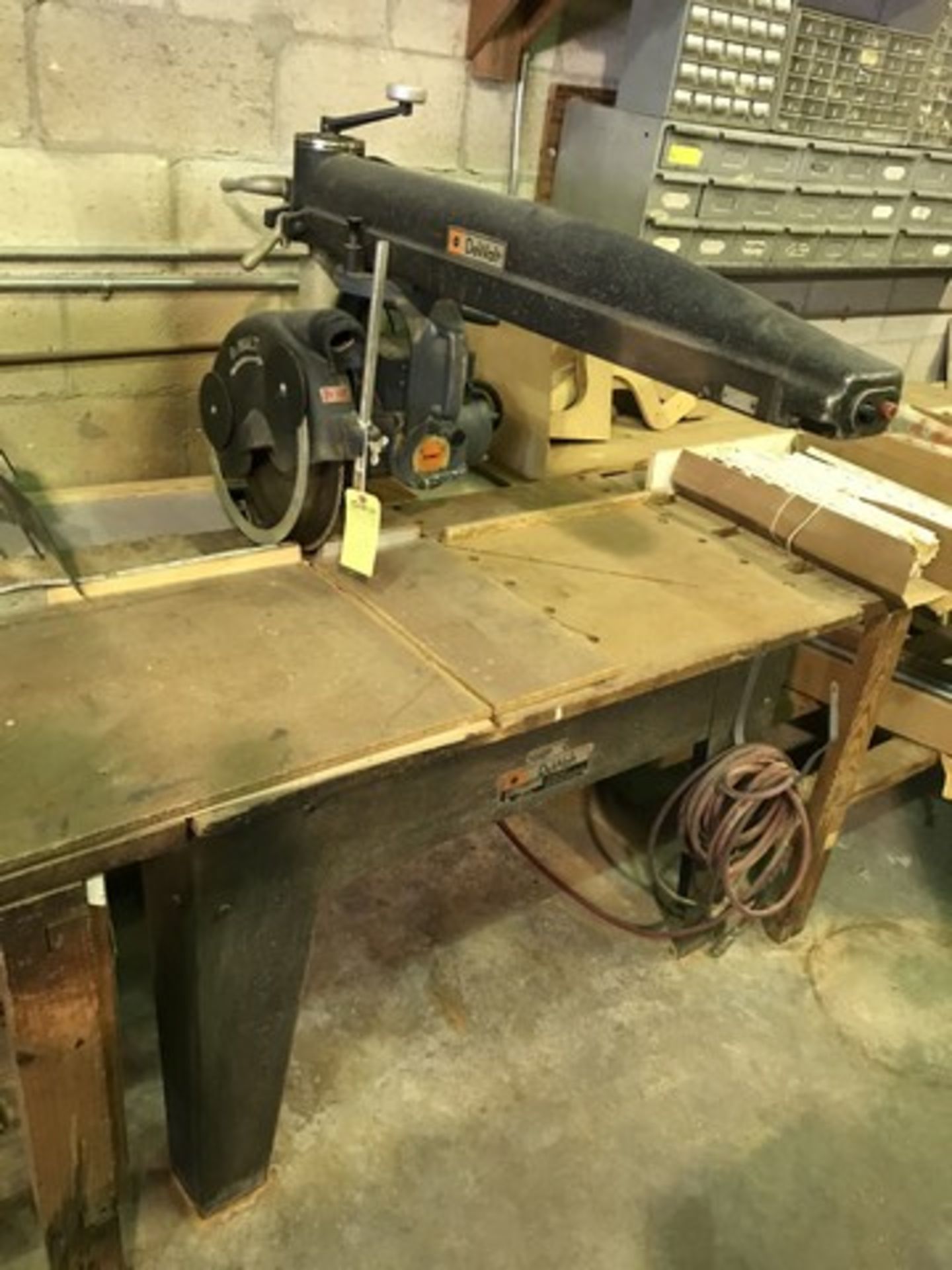 B&D DEWALT 3516 RADIAL ARM SAW - 3HP