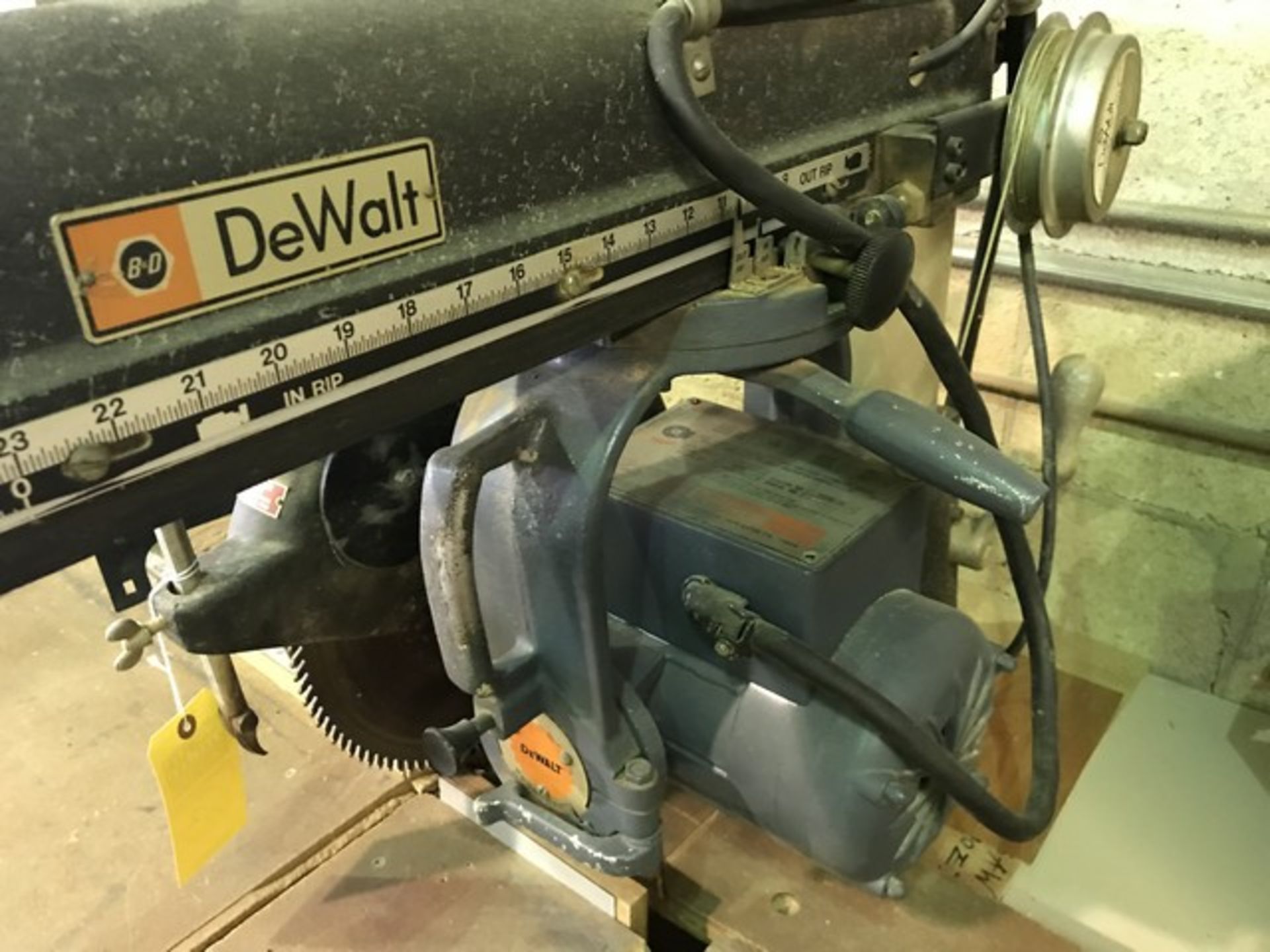 B&D DEWALT 3516 RADIAL ARM SAW - 3HP - Image 3 of 4