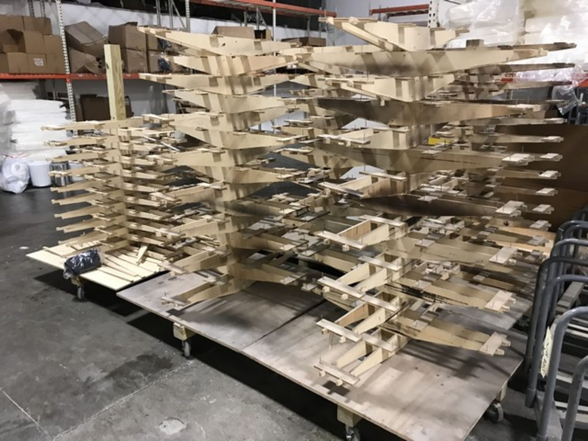 WOOD ROLLING DRYING RACKS / TREES