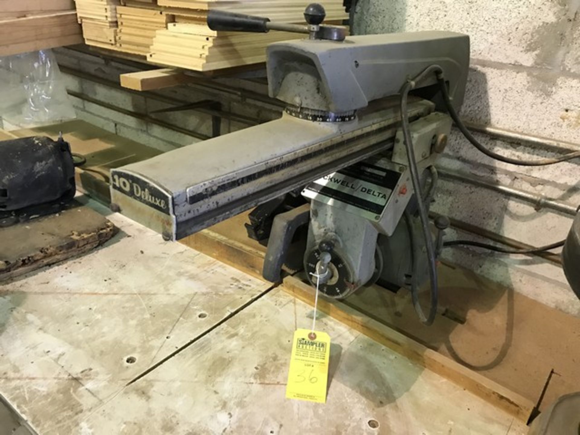 ROCKWELL / DELTA DELUXE RADIAL ARM SAW - 10''