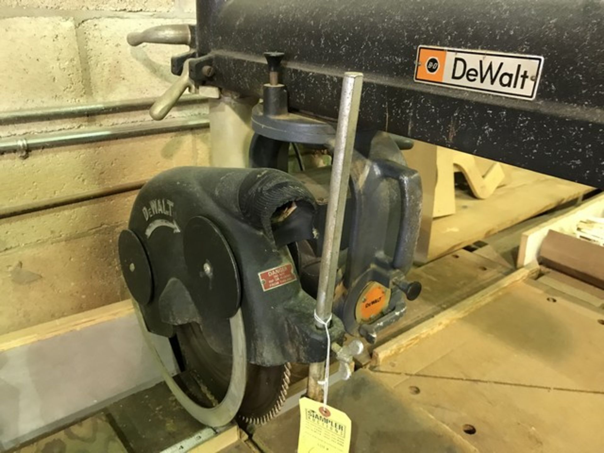 B&D DEWALT 3516 RADIAL ARM SAW - 3HP - Image 2 of 4