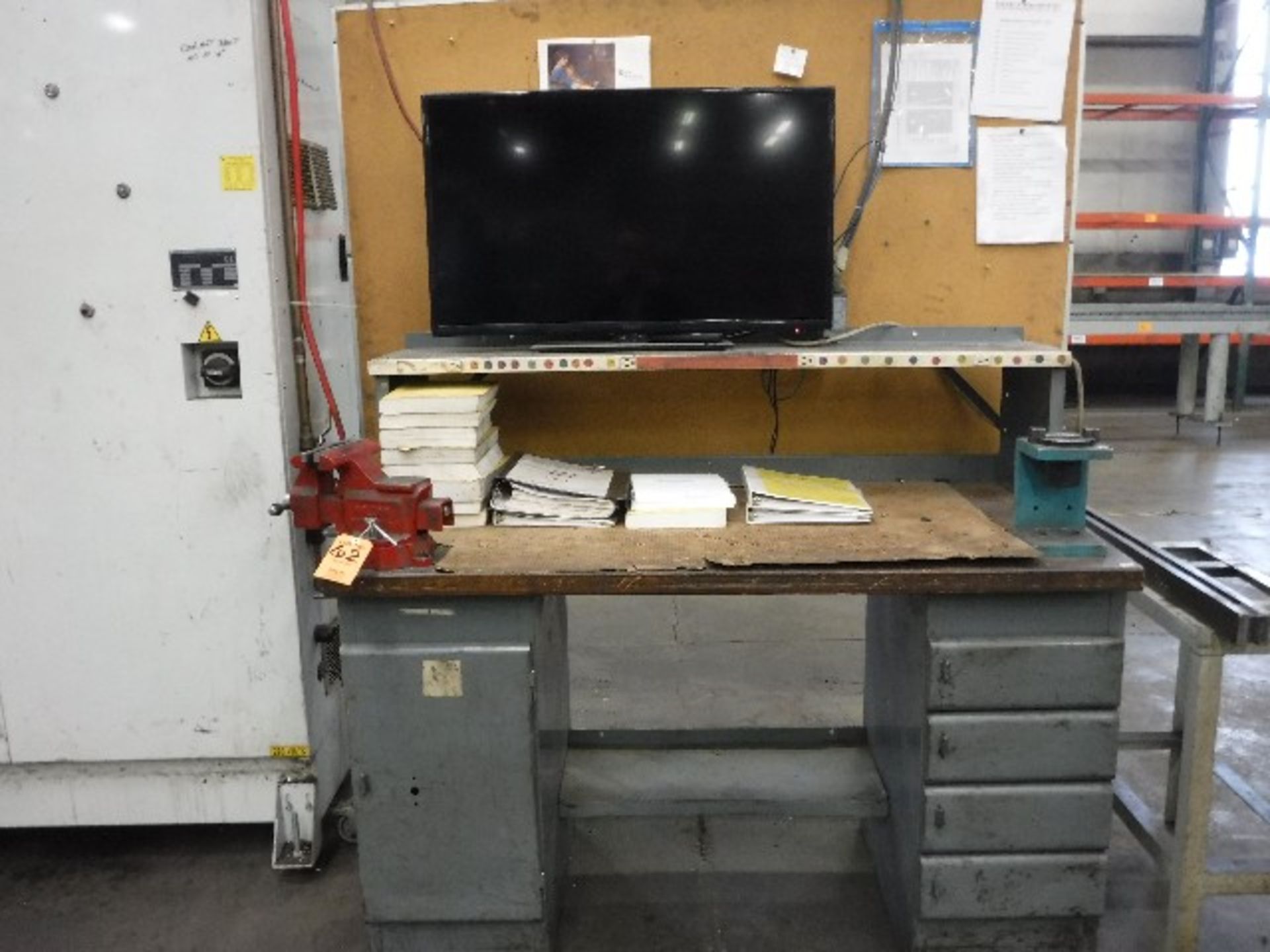 LOT: DESK W/ CONTENTS & TV