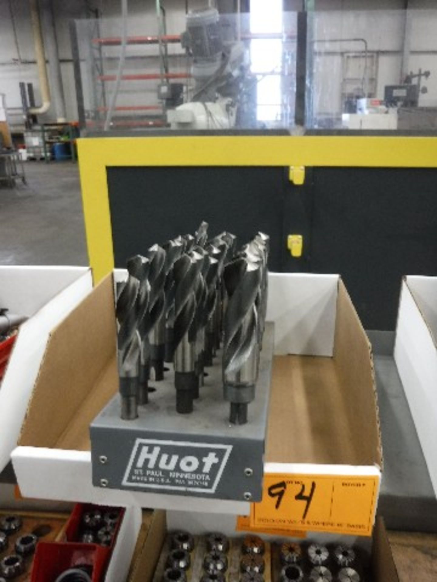 LOT: HUOT STRAIGHT SHANK DRILLS