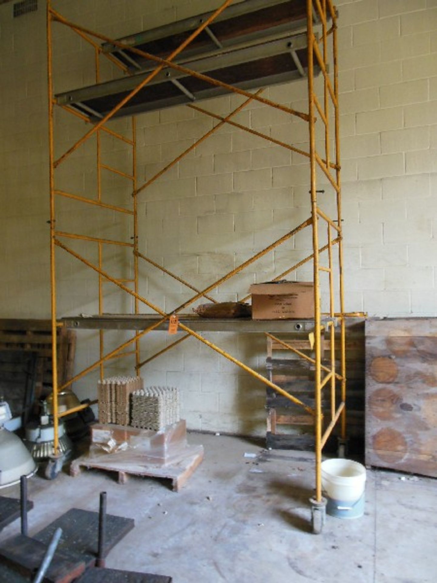 MOBILE SCAFFOLDING W/ (3) PICS