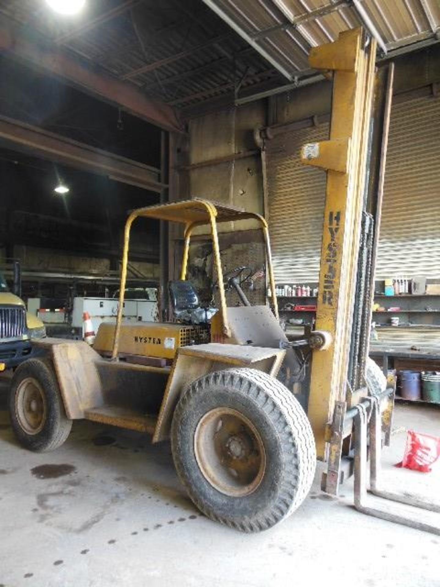 HYSTER P80A FORKLIFT DUAL PNEUMATIC TIRES, GAS, 4-TON CAPACITY, 12' LIFT, S/N A018D03202