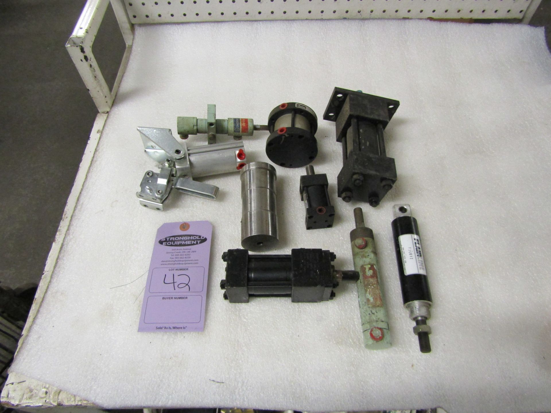 Lot of Assorted Parker Hydraulic parts & cylinders