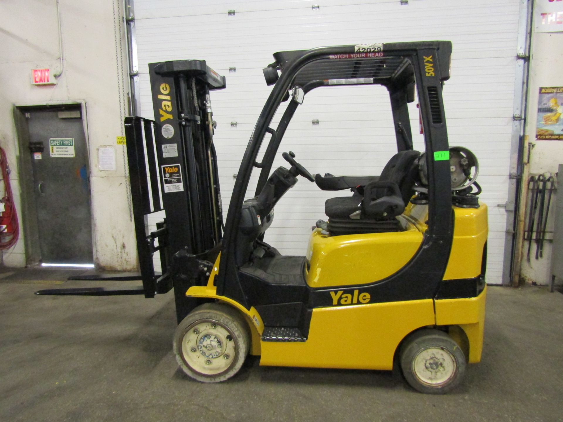 2013 Yale 5000lbs Capacity Forklift with 3-stage mast - LPG (propane) with sideshift (no propane