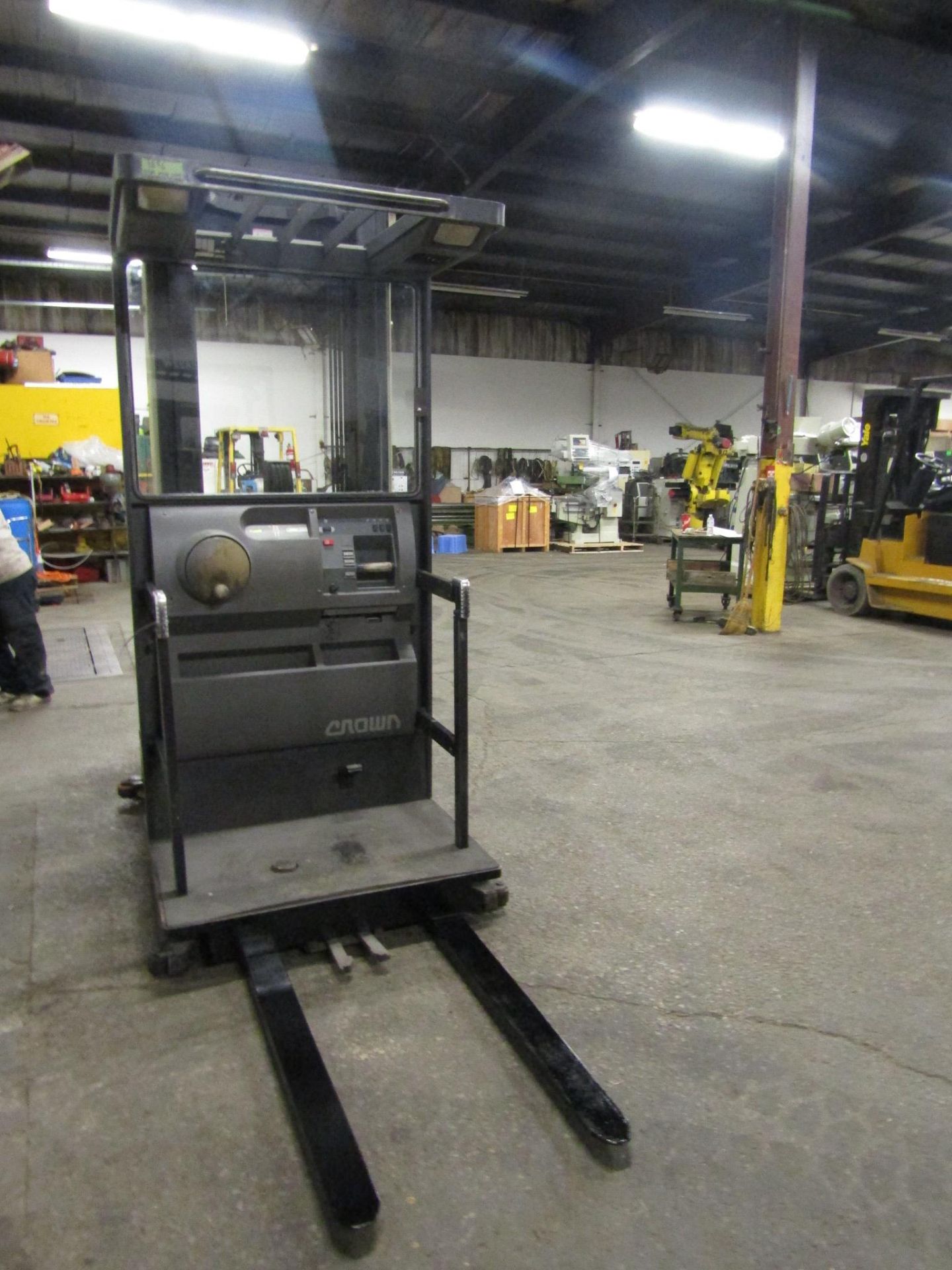 Crown Ride On Stacker Unit 3000lbs Capacity with low hours - Image 3 of 4