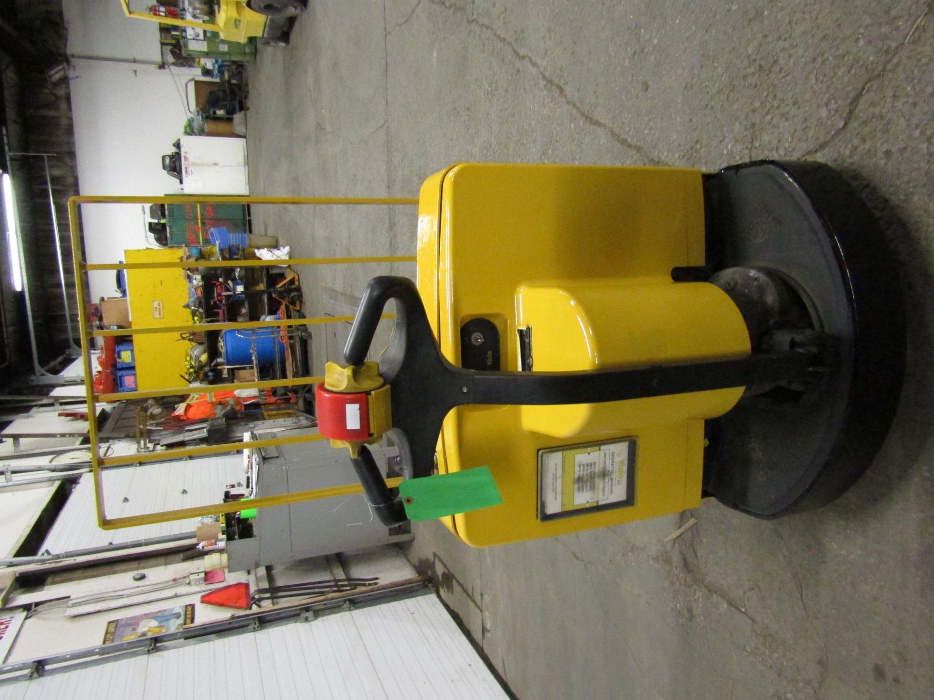 Yale Walkie Electric Powered Pallet Truck 6500lbs capacity 12V - Image 2 of 2