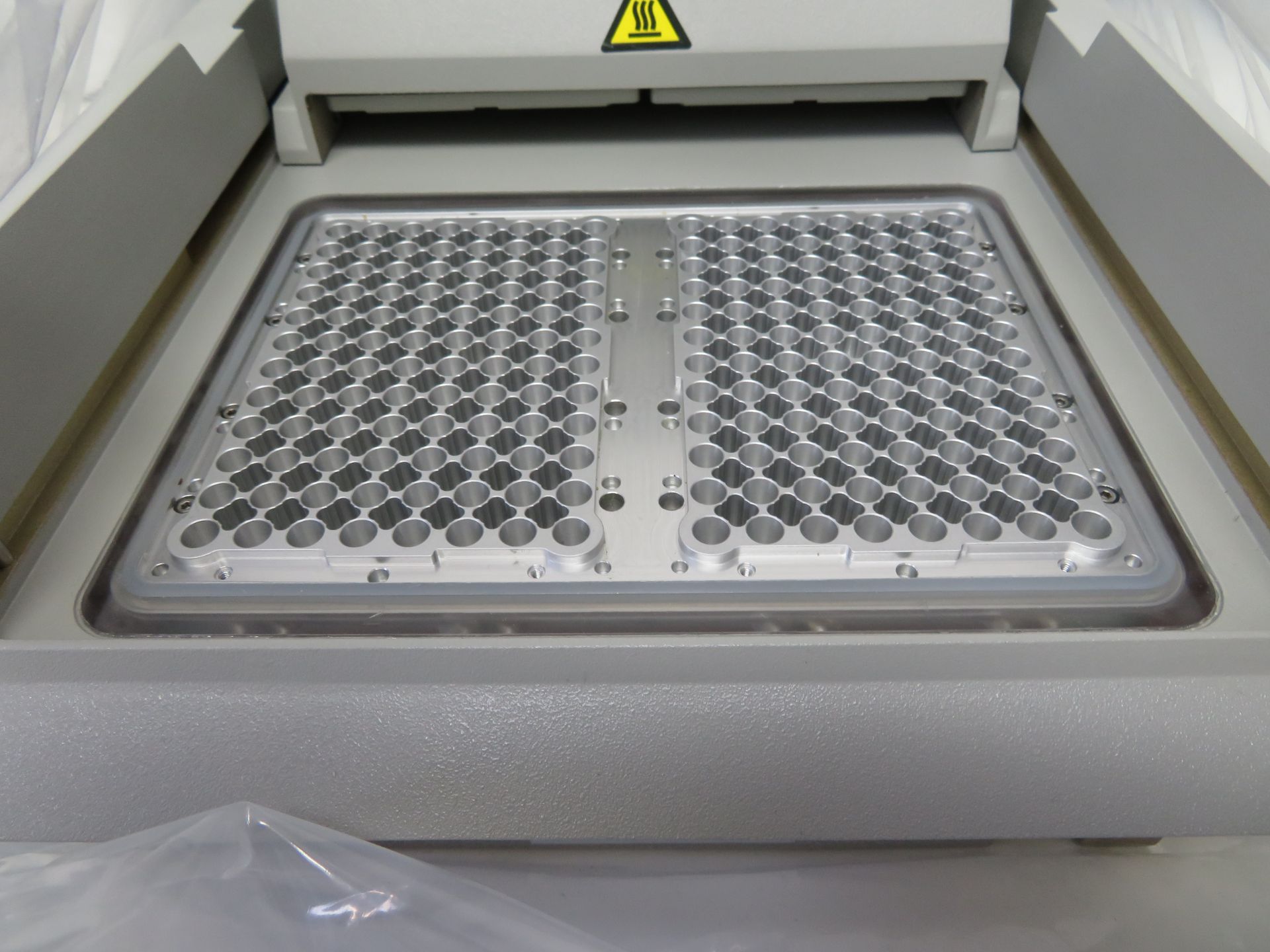 Applied Biosystems 9700 Thermal Cycler - Image 3 of 6